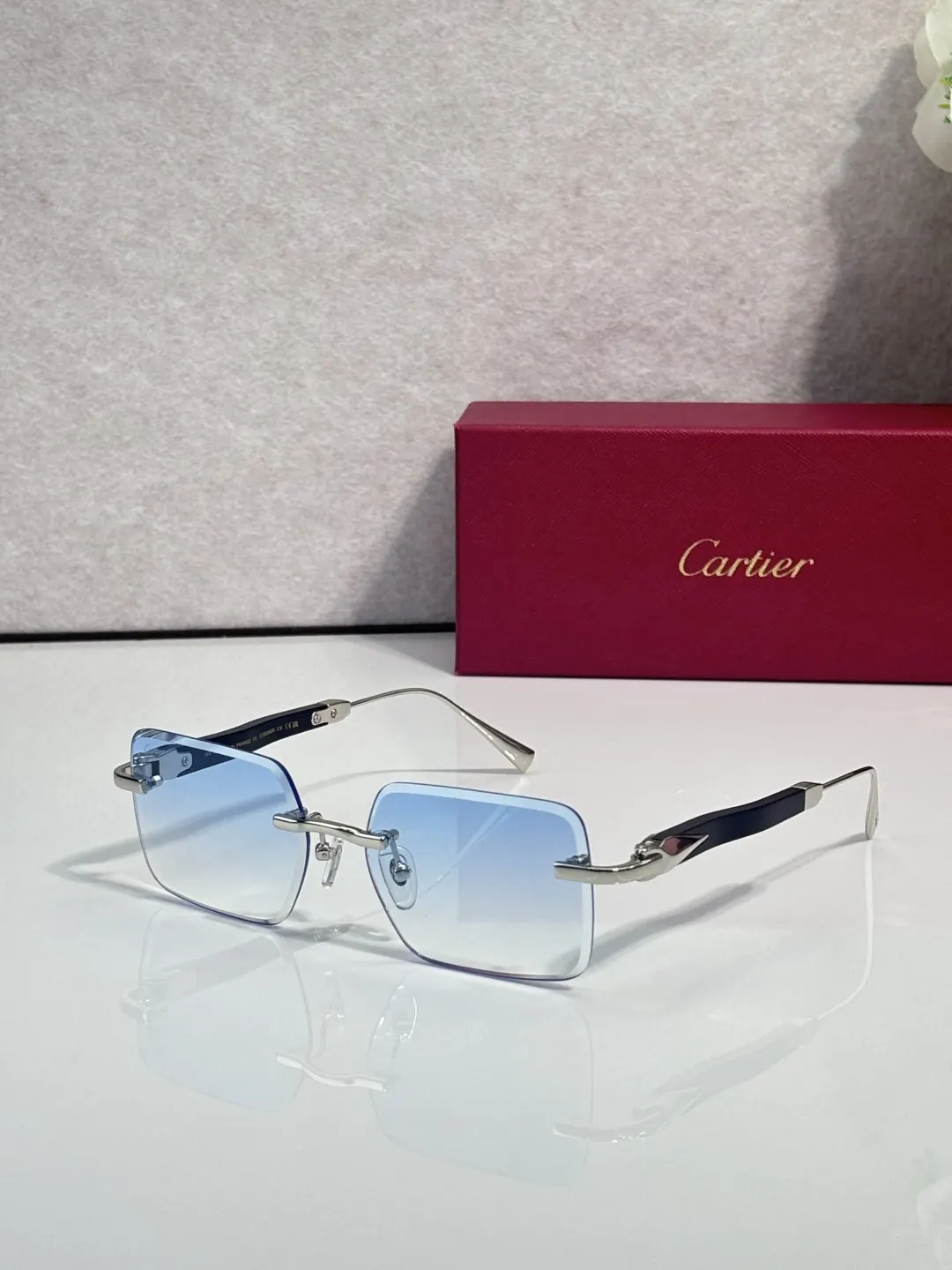 Cartier 墨镜 时尚防晒款 款25