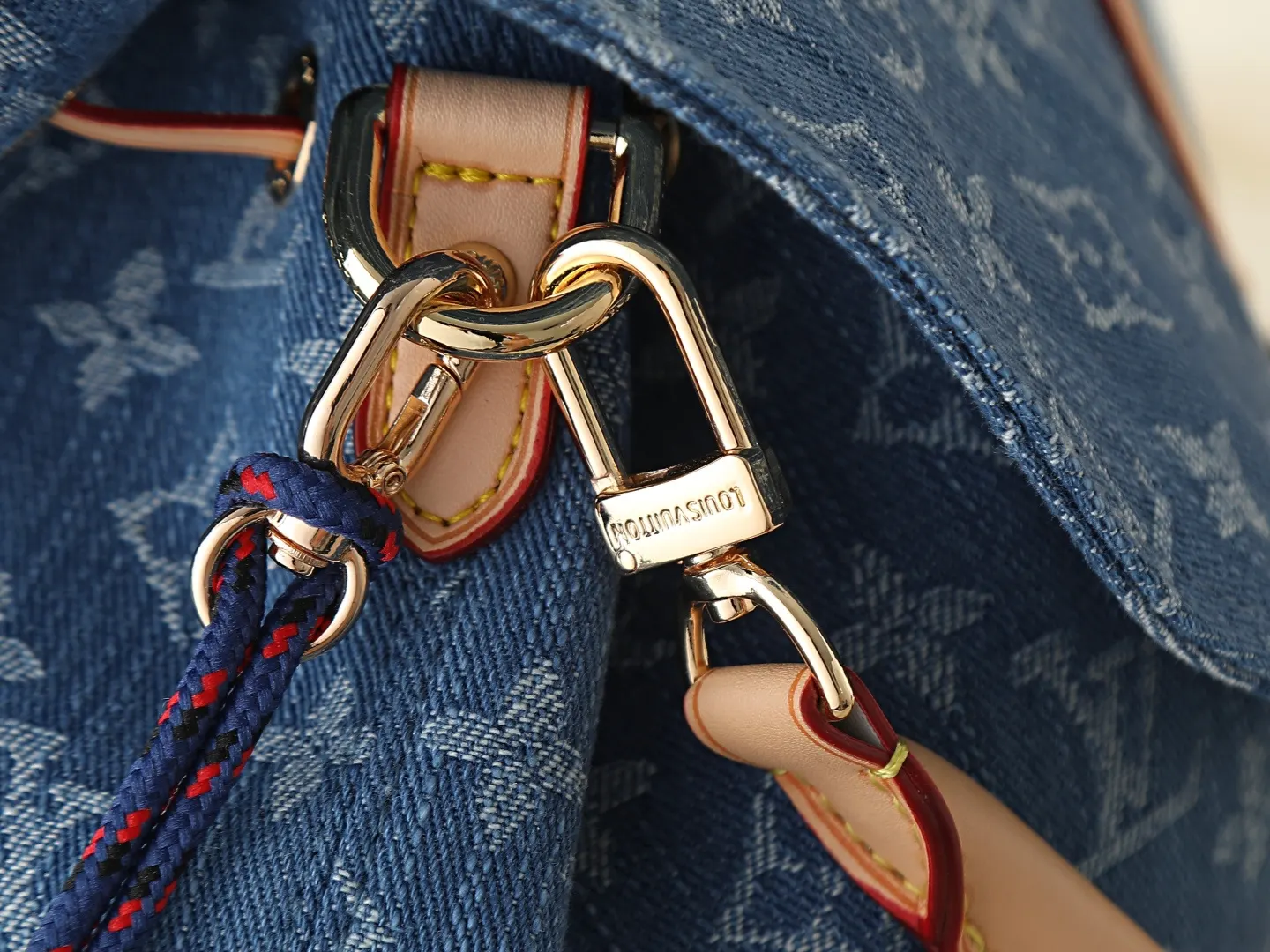 皮革 升级 Denim Re 雙肩包 实用雙肩款