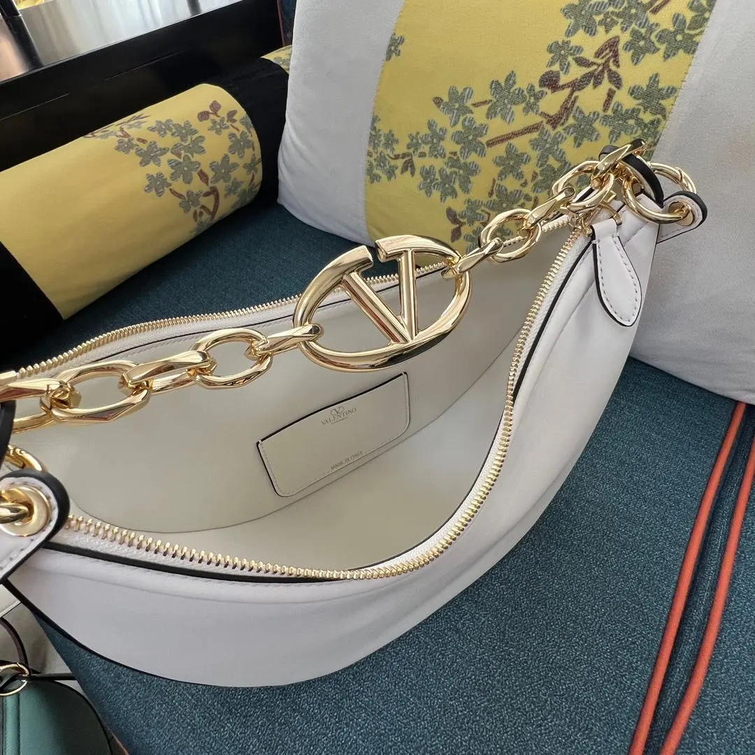 Gold Hobo Shoulder Bag Vintage Image 9 Gold Hobo Shoulder Bag Vintage Image 9