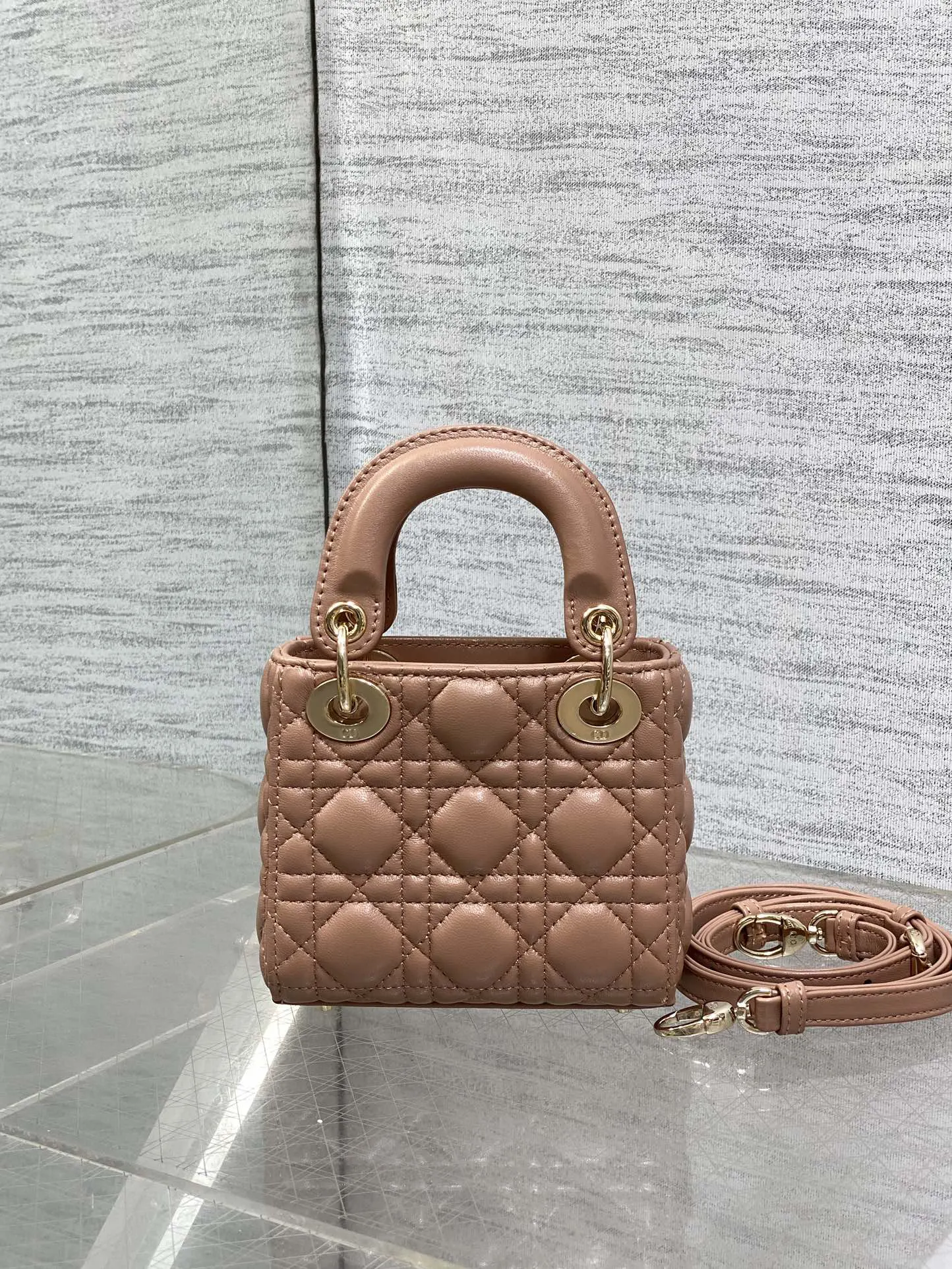 羊皮 玫瑰粉 Lady最新micro系列 一只什么都装不下 旅行袋 大容量旅行款