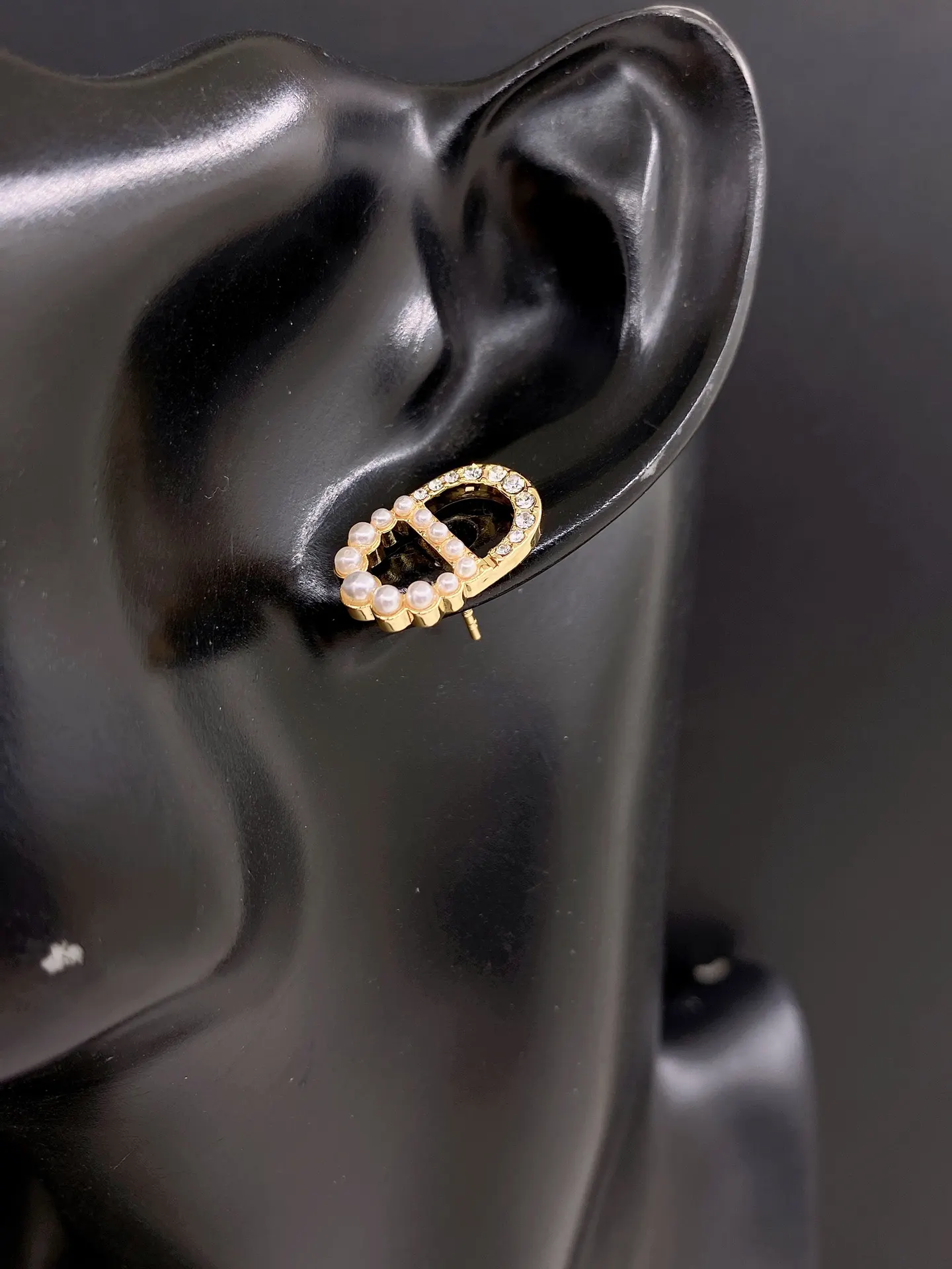Dior CD金色耳环 小巧