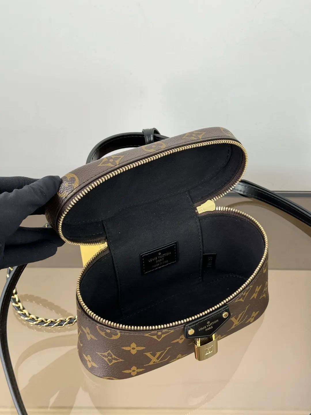 老花 Vanity Chain pouch 手袋 鏈條包 精致鏈條款(數字9) 老花 Vanity Chain pouch 手袋 鏈條包 精致鏈條款(數字9)