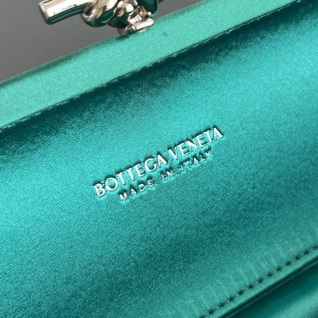 Bottega Veneta 化妆包 便携收纳款