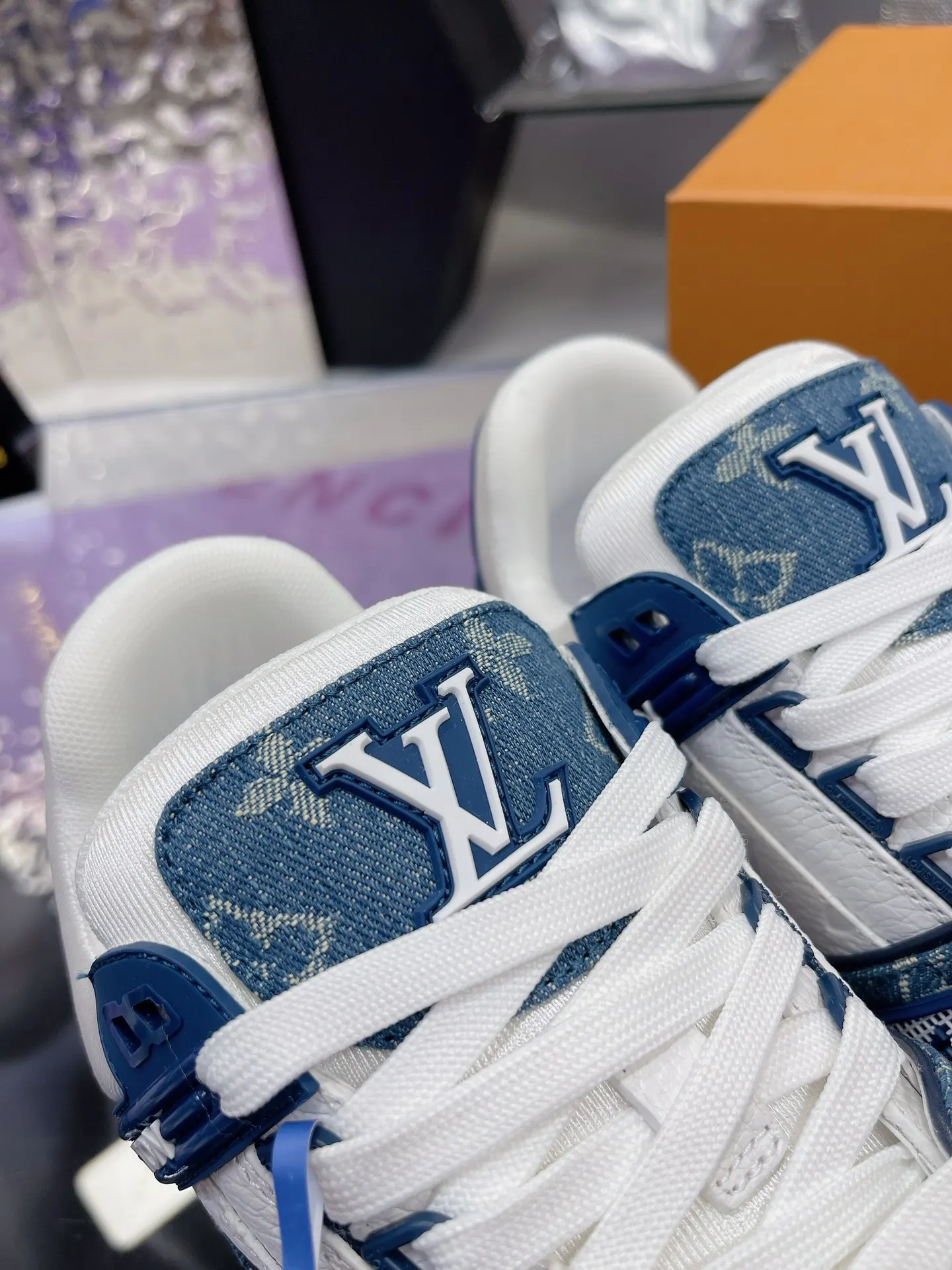 Louis Vuitton Sneakers