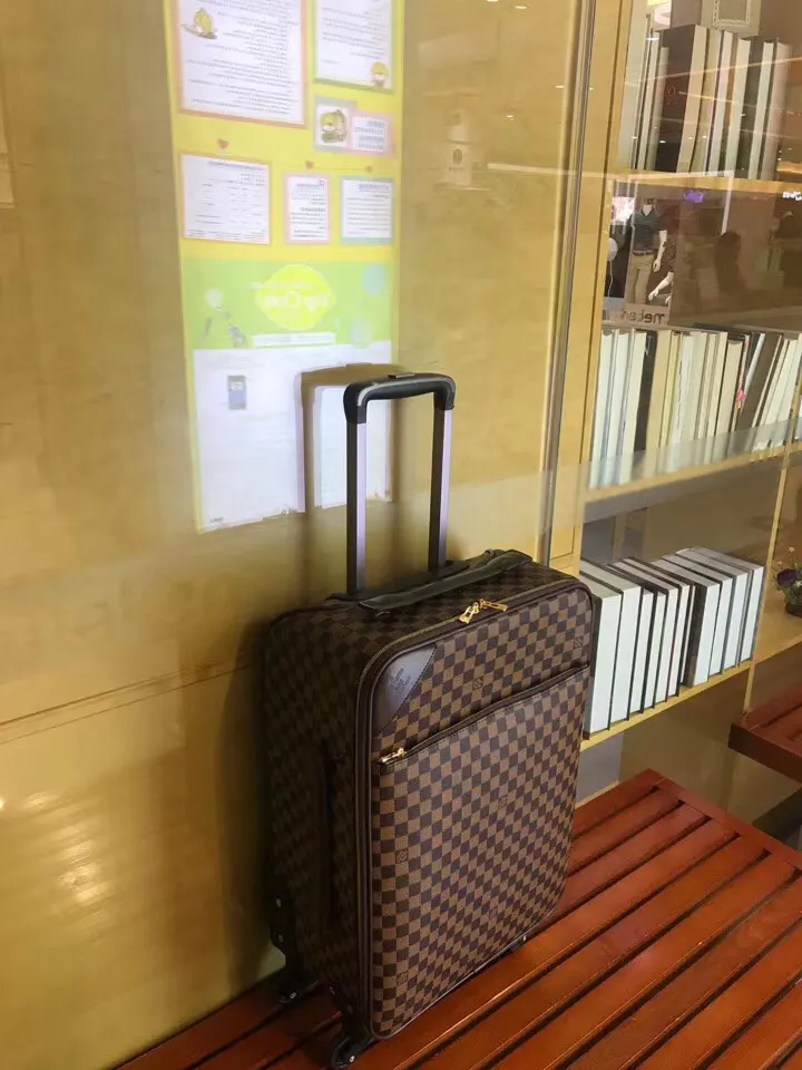 LV 帆布 超耐磨损万向轮 灵活出行 加厚全鋁合金 梯形 化妝包 便携收納款