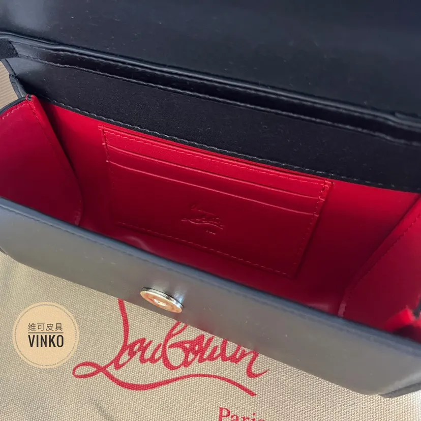 黑色 Christian Louboutin Bet 鏈條包 精致鏈條款