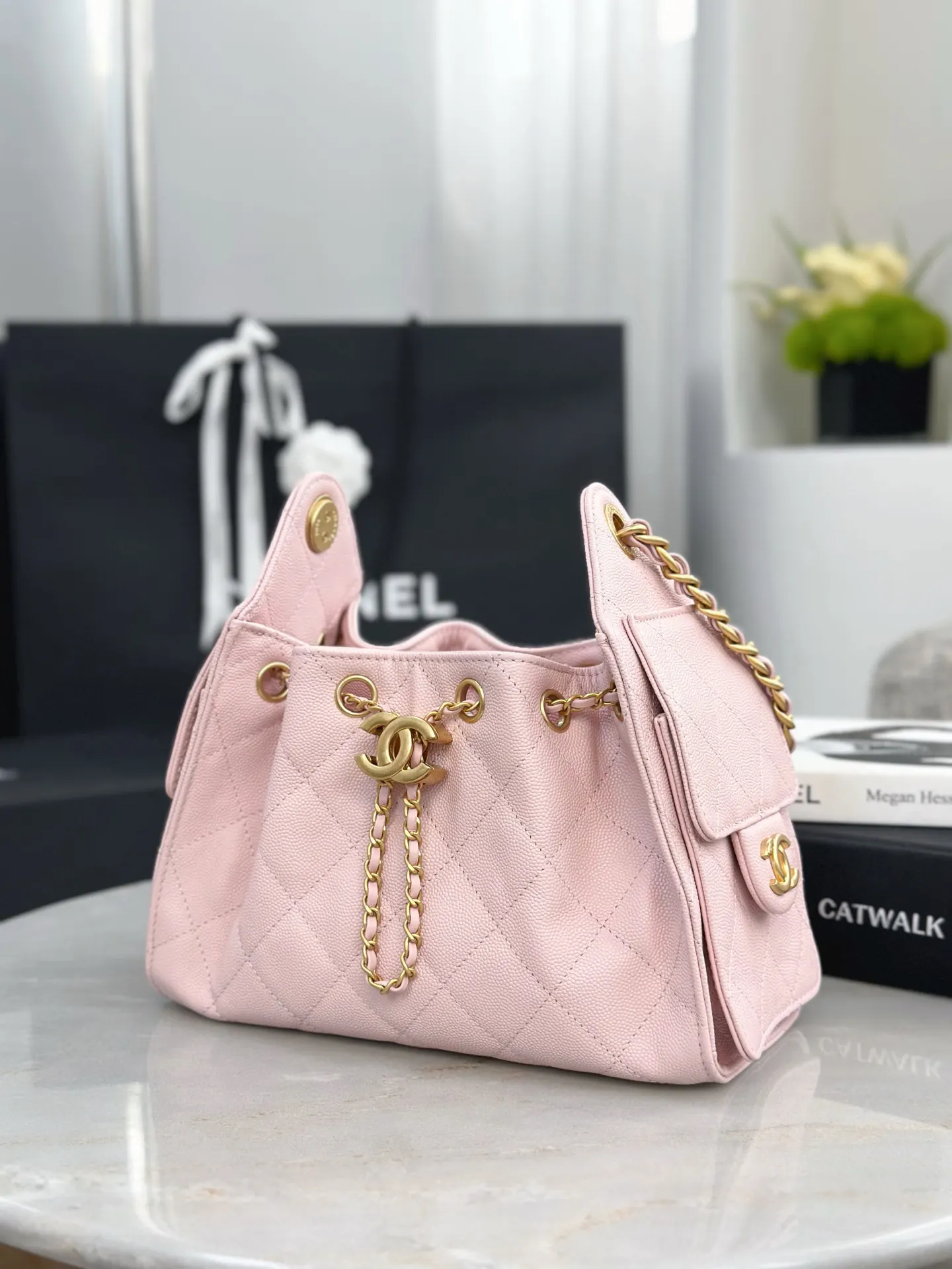 Chanel 22 Bag 粉色牛皮鏈條包 小號