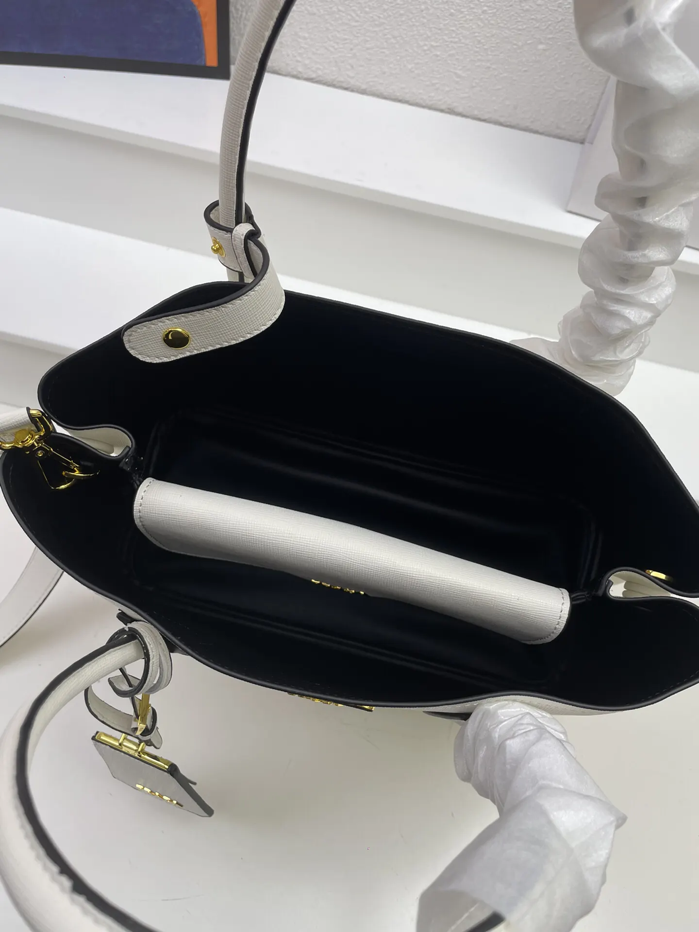 Prada Saffiano 十字纹牛皮 购物袋 輕便实用 托特包