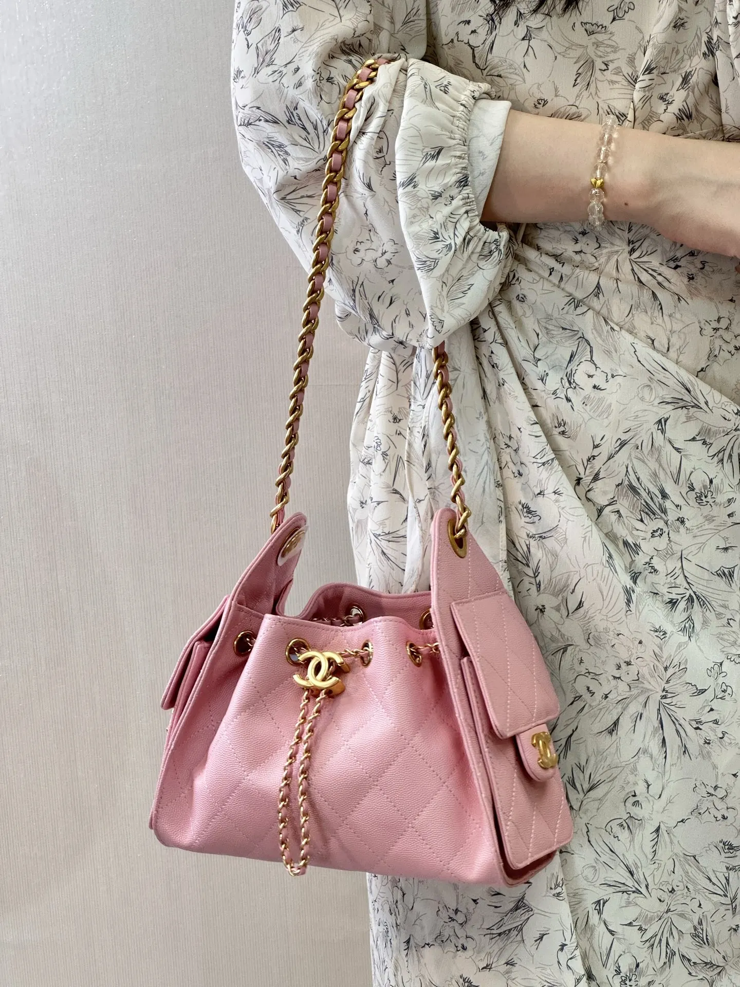 ¥1130 浅杏樱花粉5631迷你22-20-12.5cm ¥1250 小號 水桶包 精選款(數字6) ¥1130 浅杏樱花粉5631迷你22-20-12.5cm ¥1250 小號 水桶包 精選款(數字6)