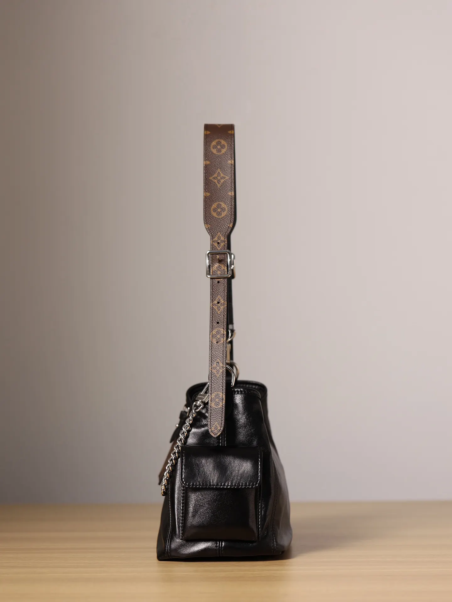 CarryAll 牛皮 鏈條包 精致鏈條款