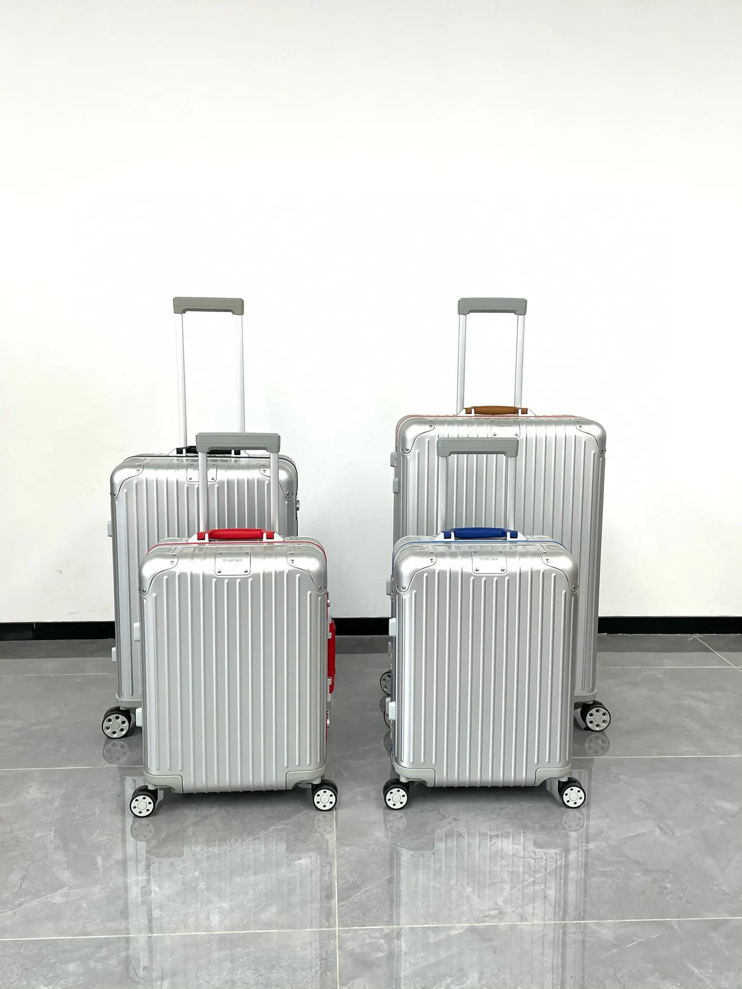 色款式 行李箱 旅行拉杆款 轻便出行款