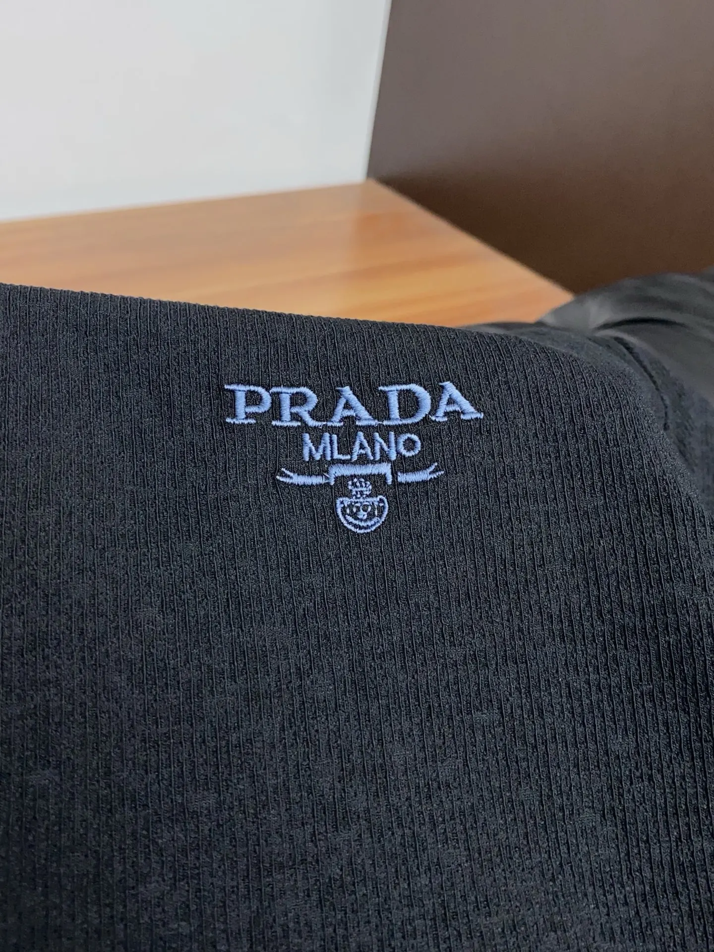 Prada 黑色短袖T恤 休闲