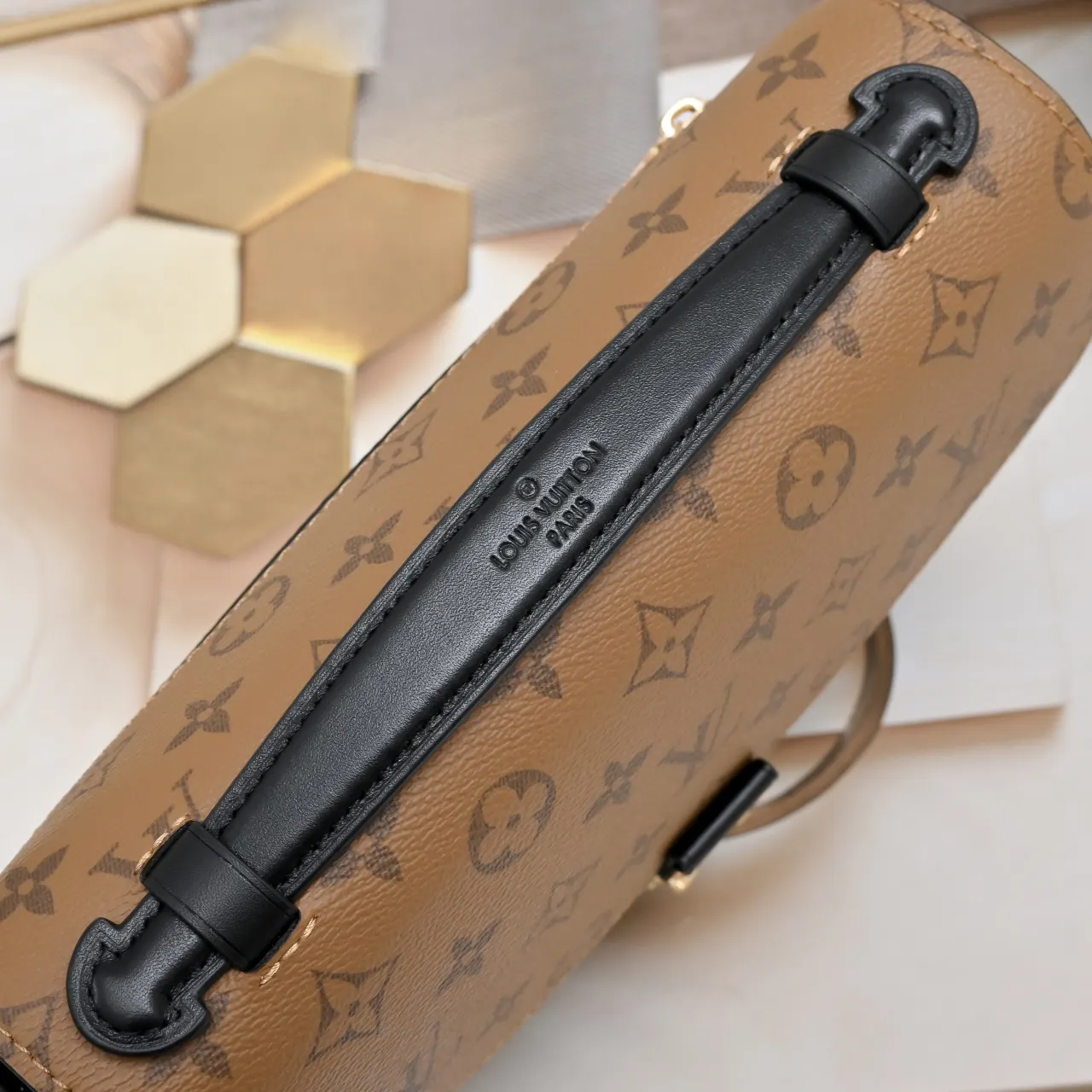 Louis Vuitton Métis Monogram 手提包
