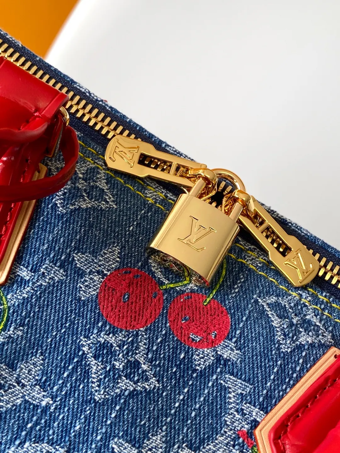LV Speedy zipper wallet Image 6