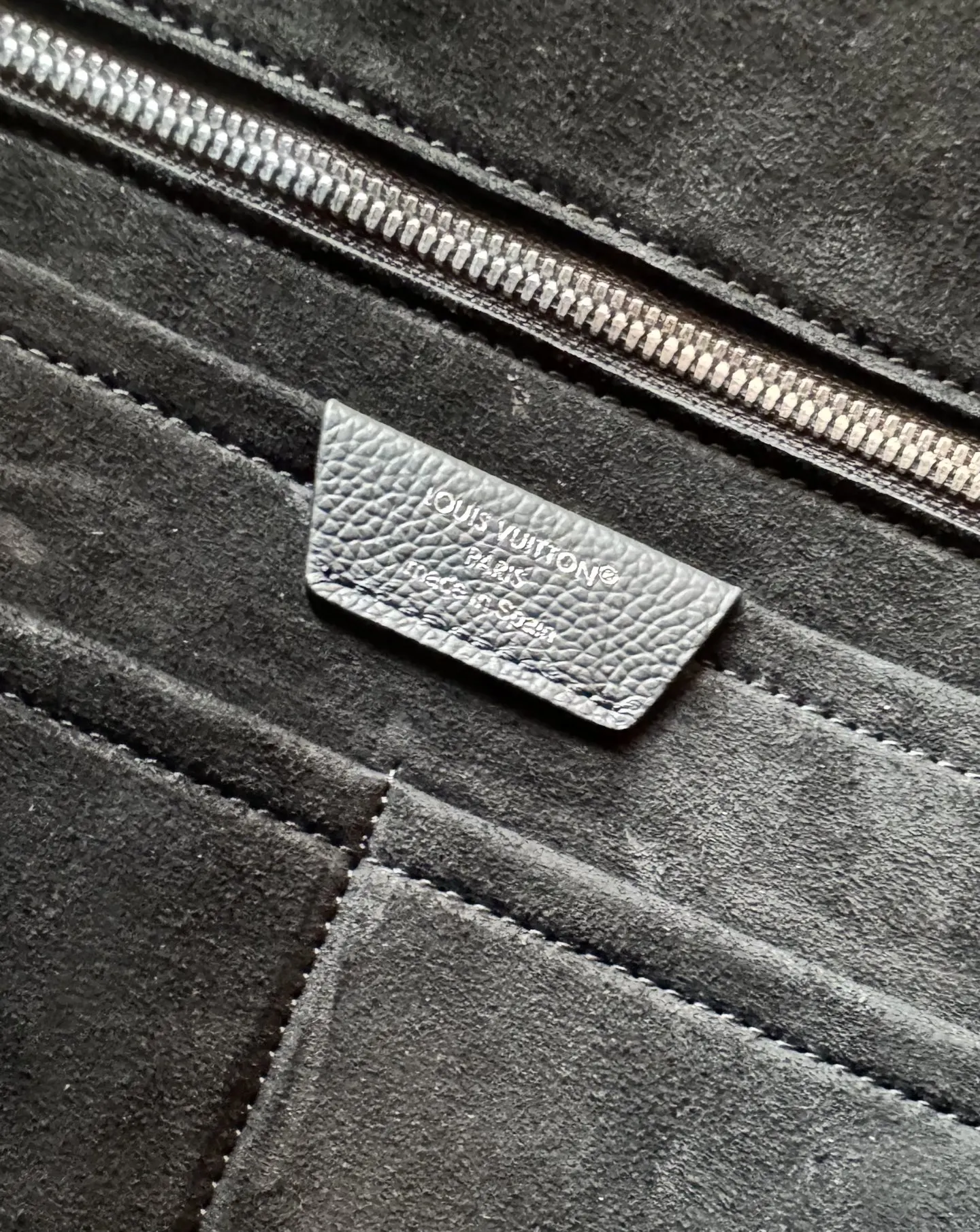 LV 牛皮 双肩包 实用双肩款