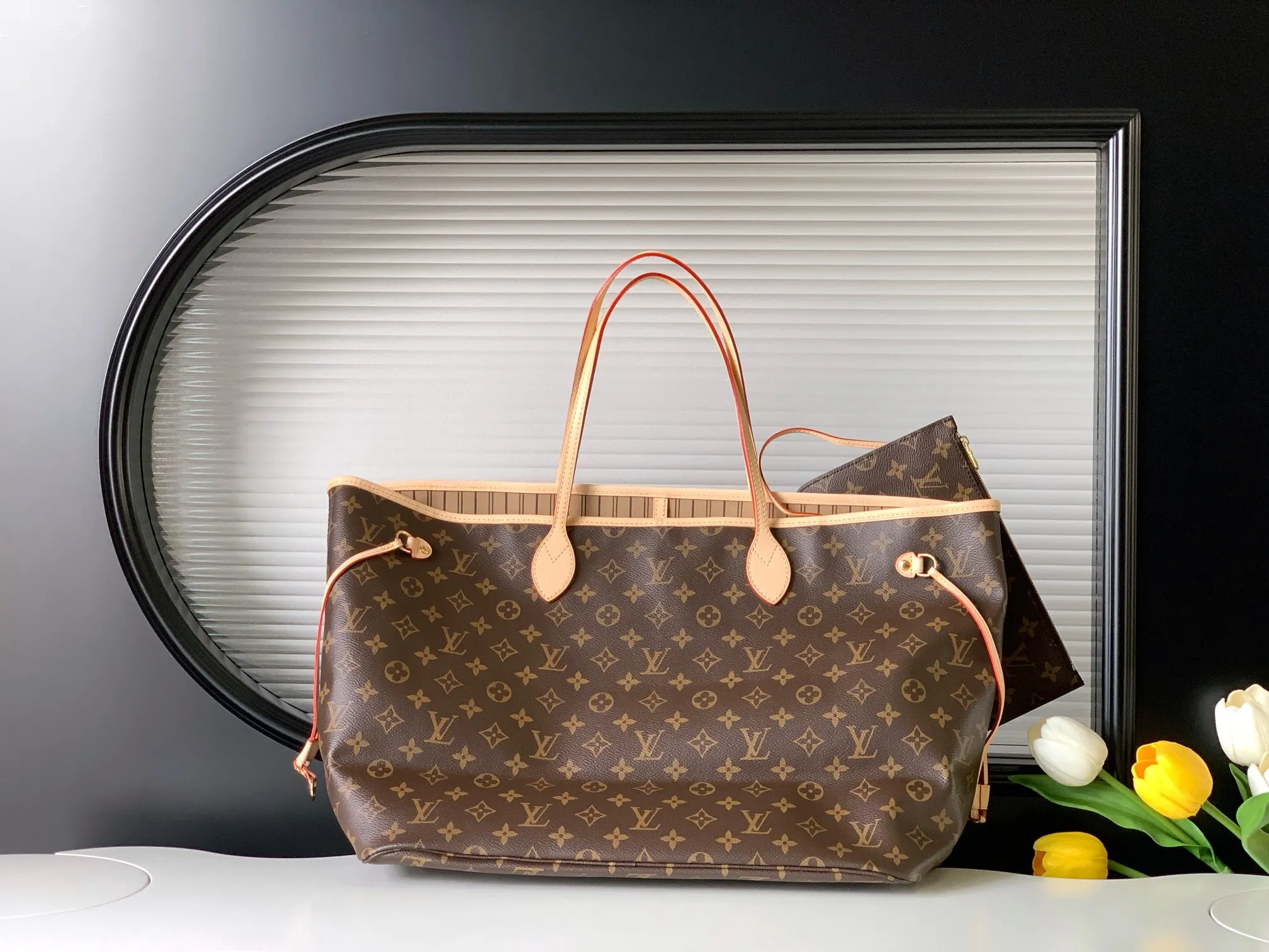 LV Neverfull 帆布 手拿包 精致手拿款
