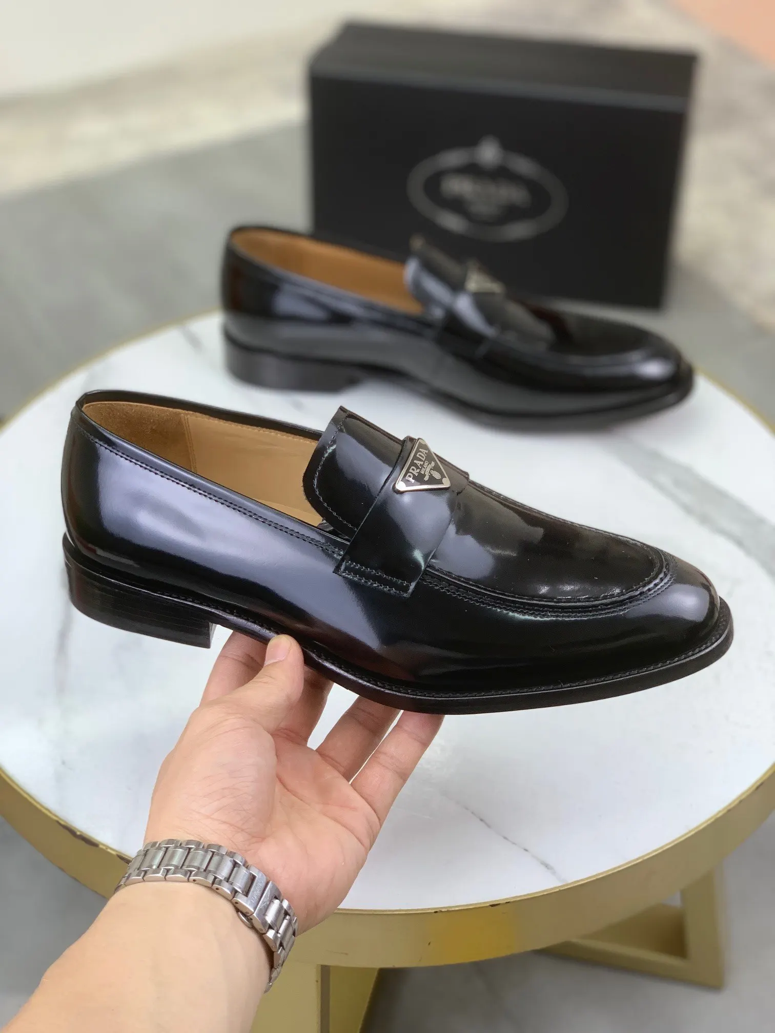 PRADA 牛皮 休闲鞋 舒适百搭款