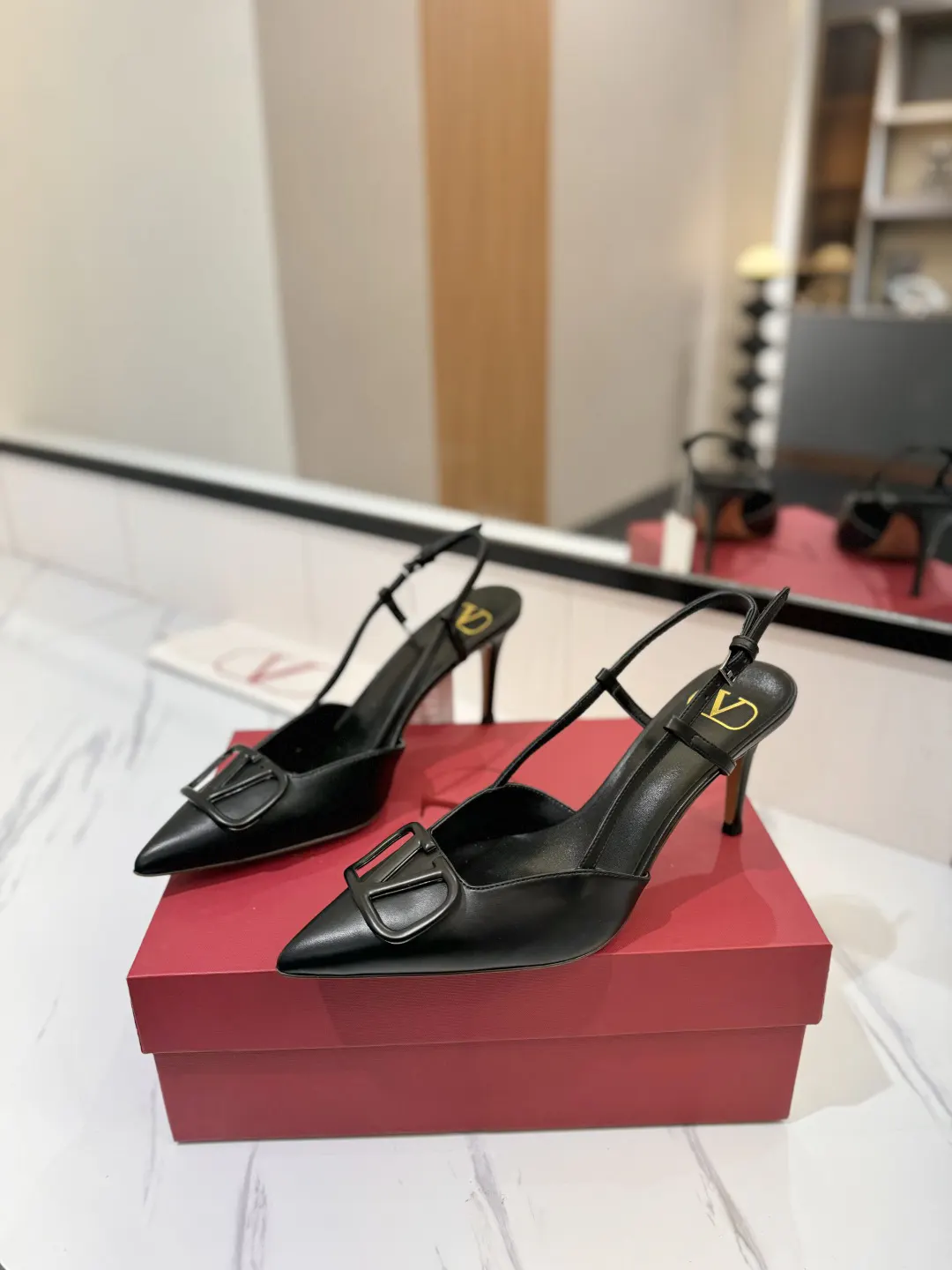 Valentino 金色 拖鞋 轻便舒适款 款03