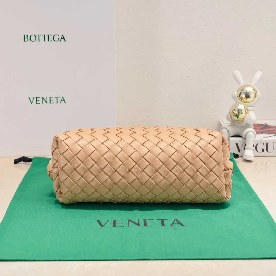 Bottega Veneta 羊皮 鏈條包 精致鏈條款