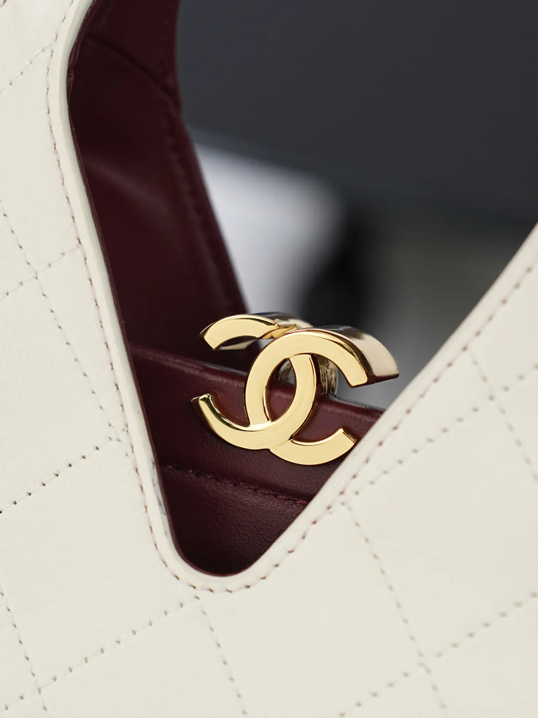 White Chain Bag Premium Leather