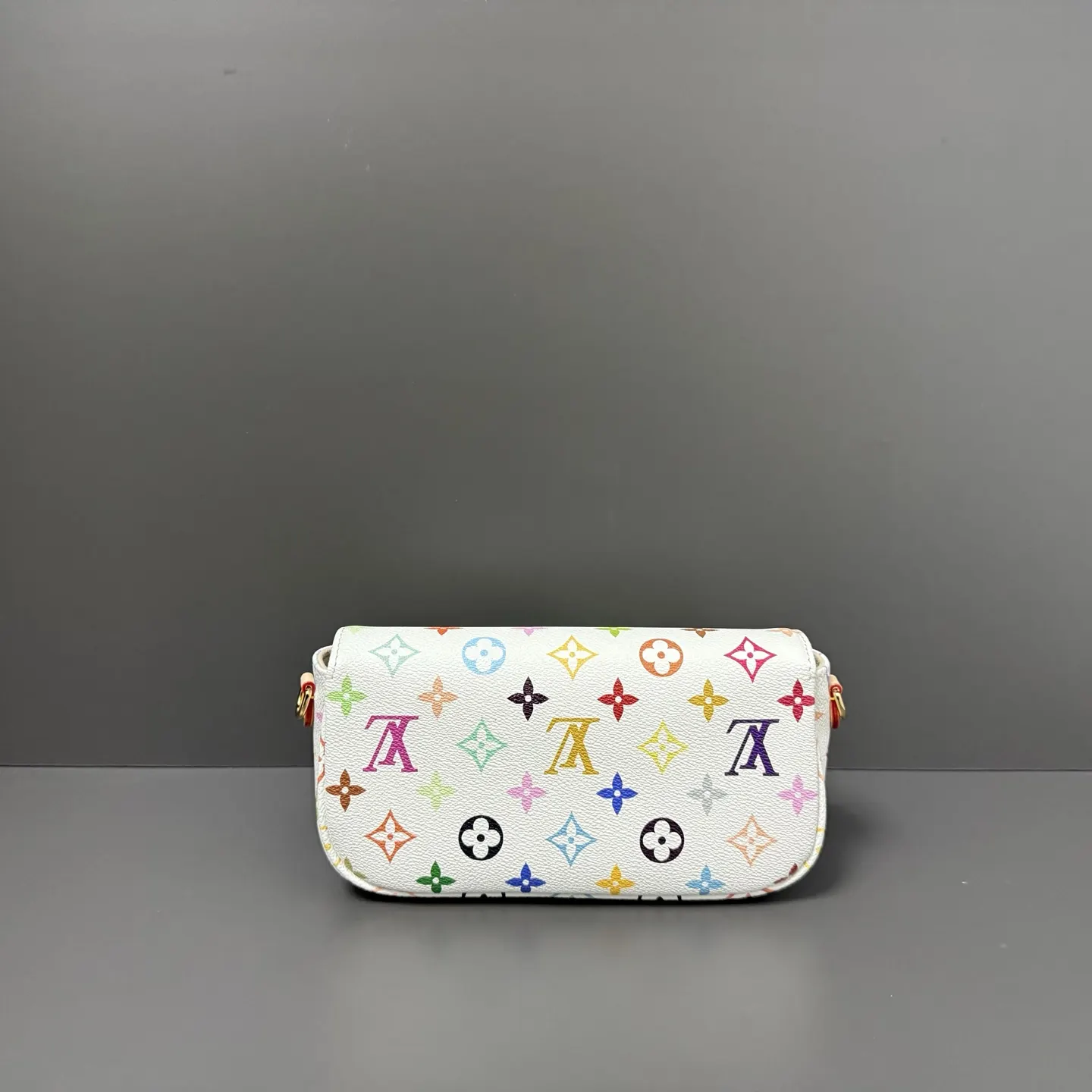 Louis Vuitton Chain Bag Canvas
