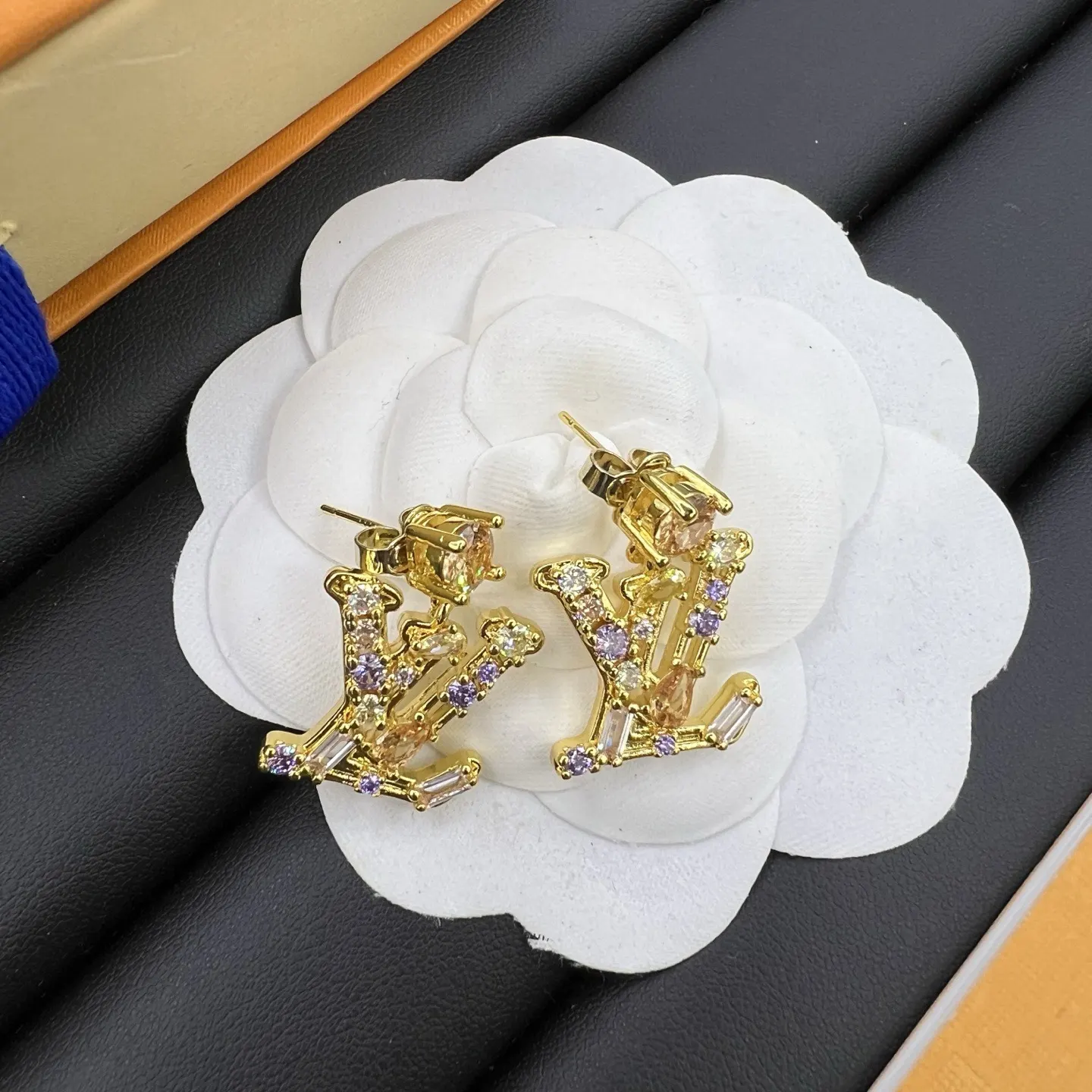 Louis Vuitton 耳钉 小巧点缀 耳饰