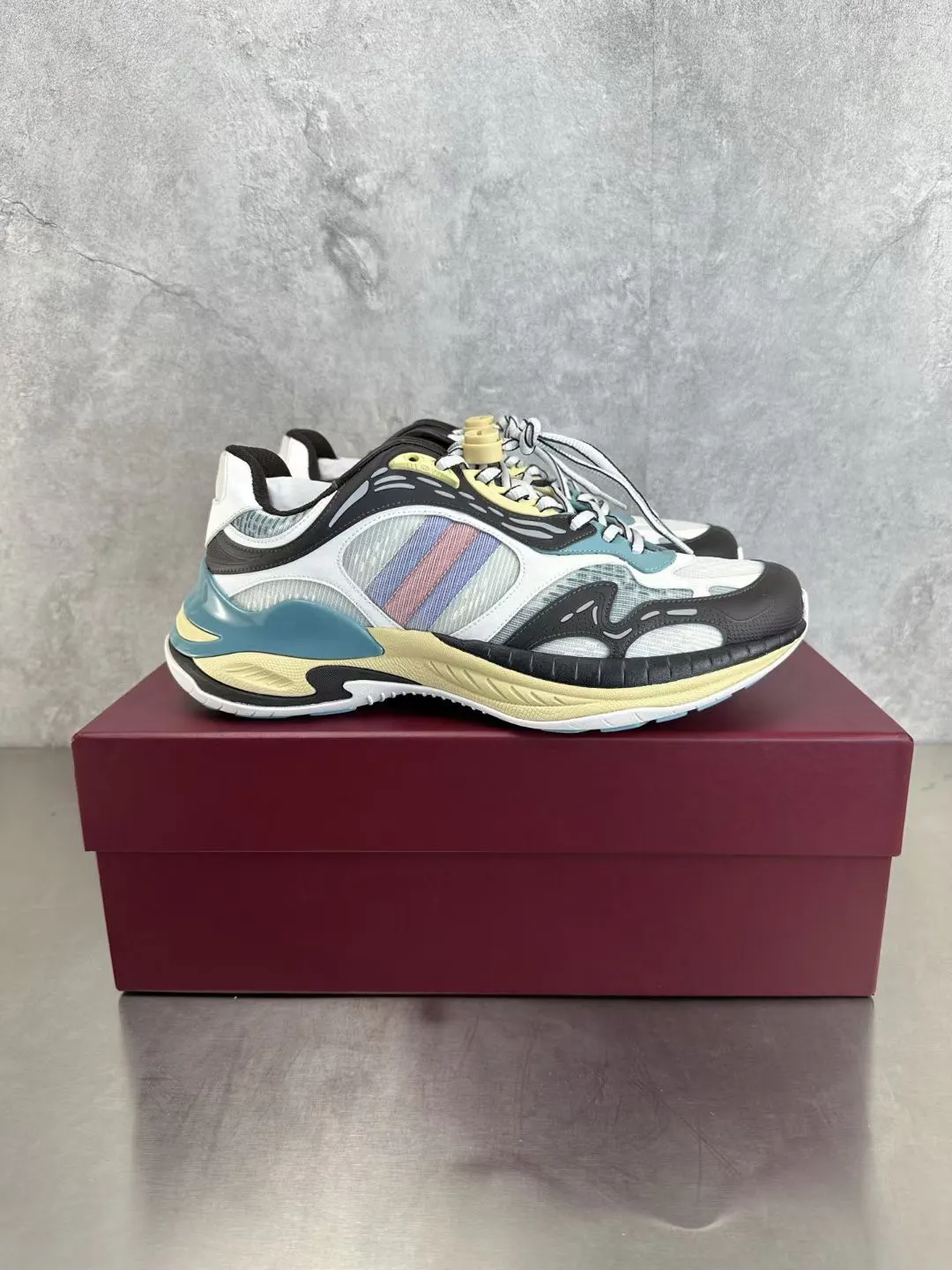 Gucci Logo Sneakers