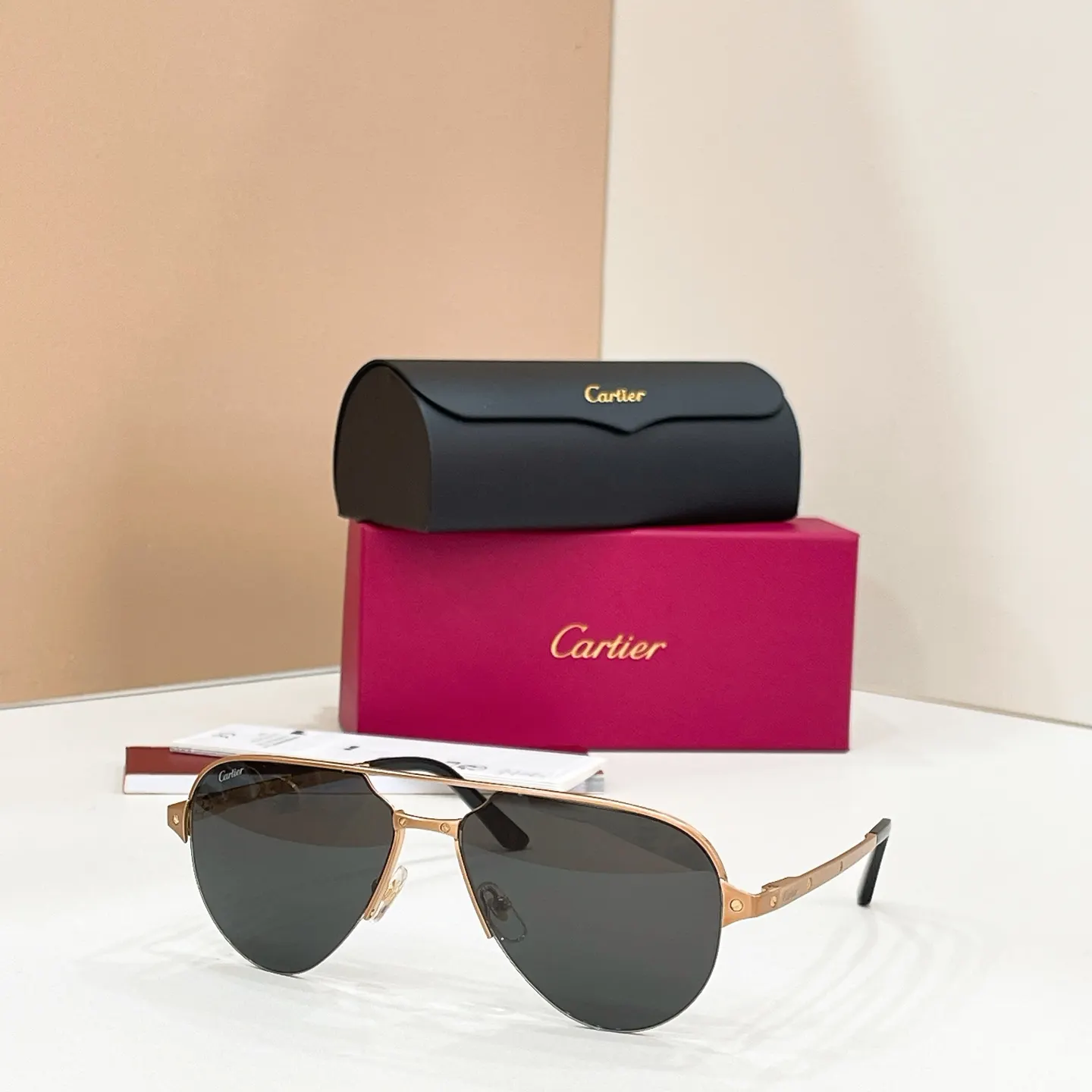 Cartier 墨镜 时尚防晒款 款17