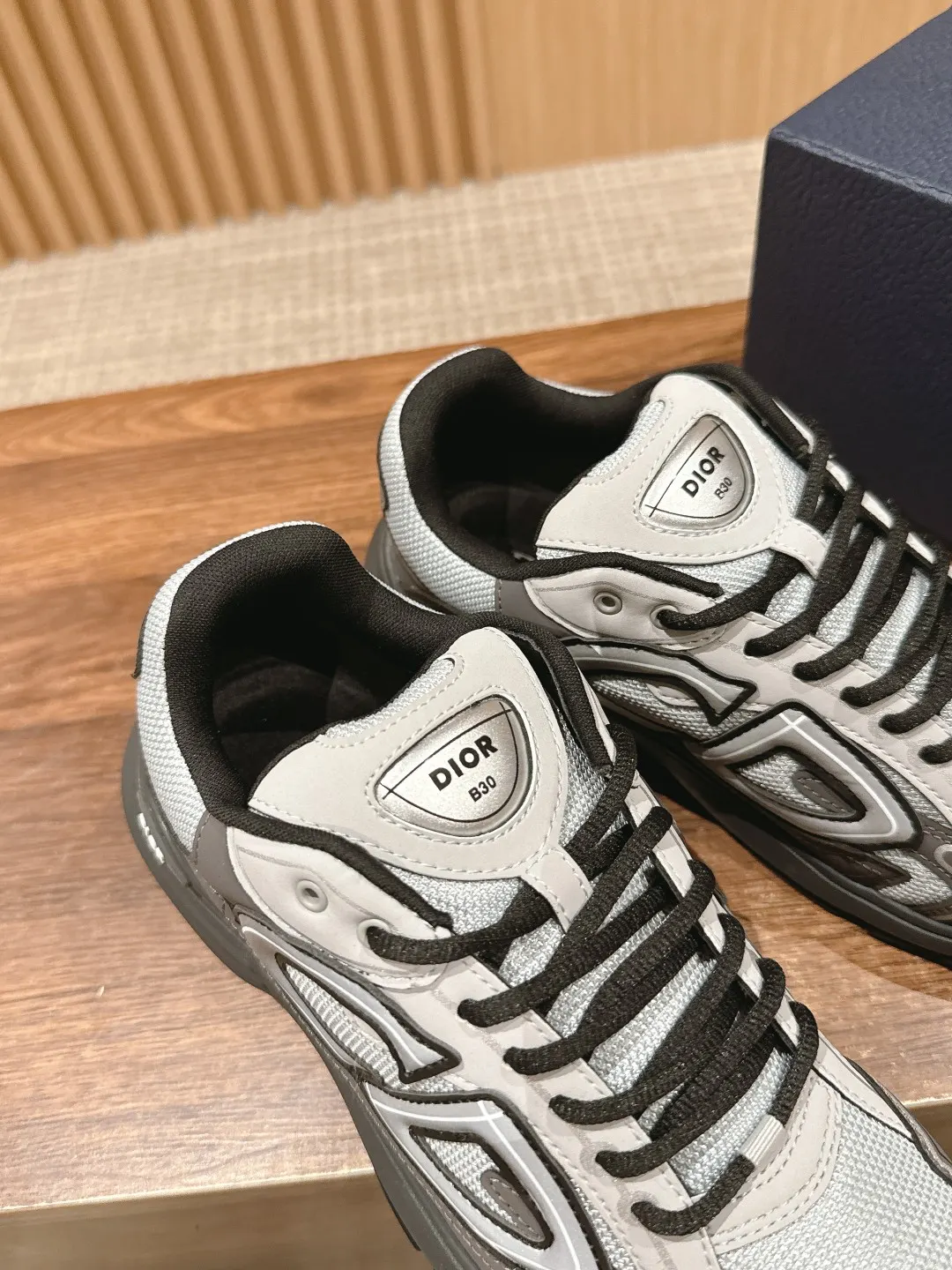 New Balance B30 運動鞋 休閒百搭款(數字6) New Balance B30 運動鞋 休閒百搭款(數字6)