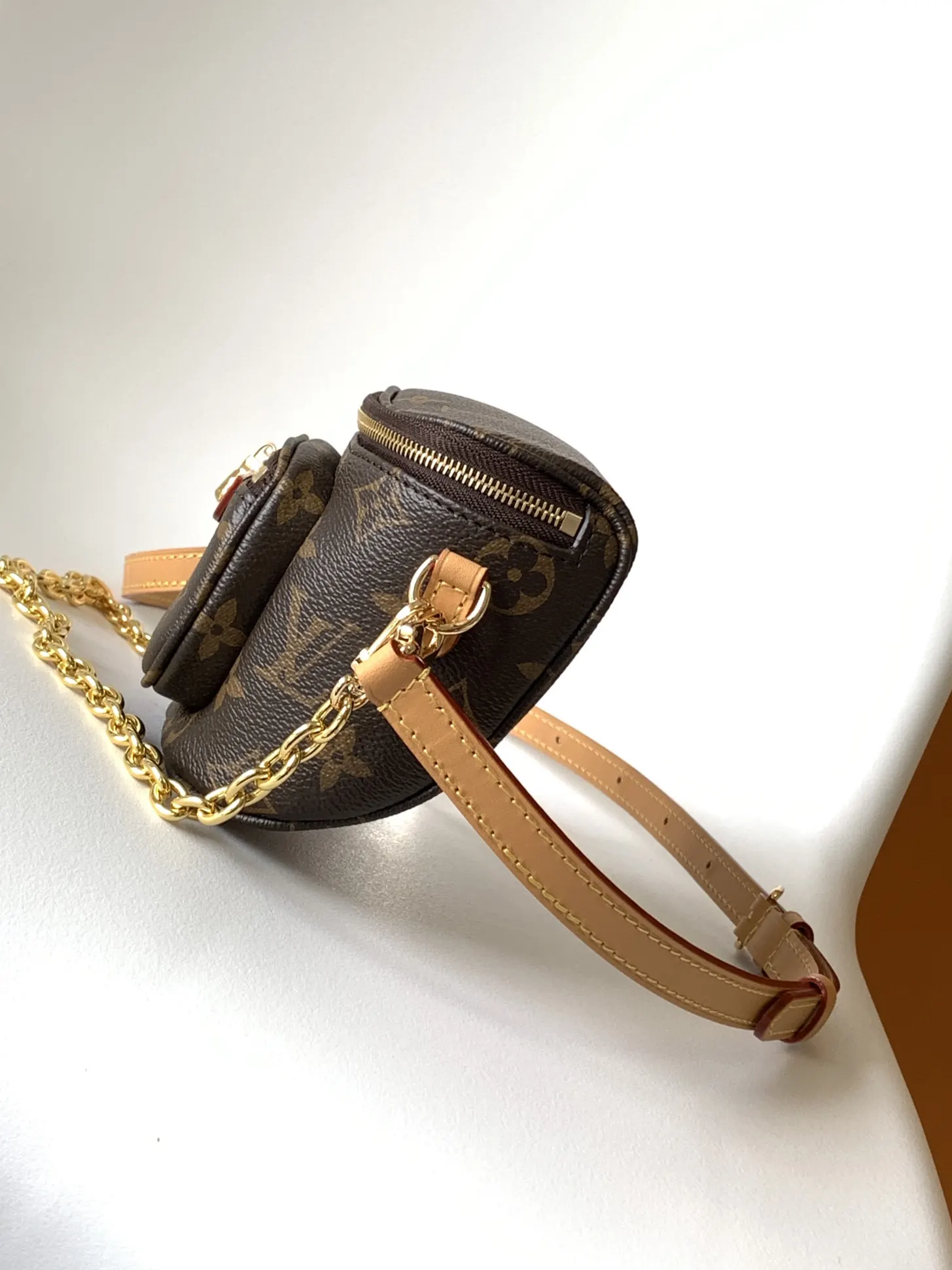 Louis Vuitton Black Chain Bag Leather