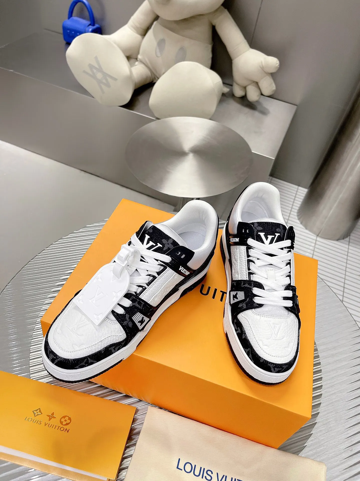 LV sports shoes Image 5 LV sports shoes Image 5