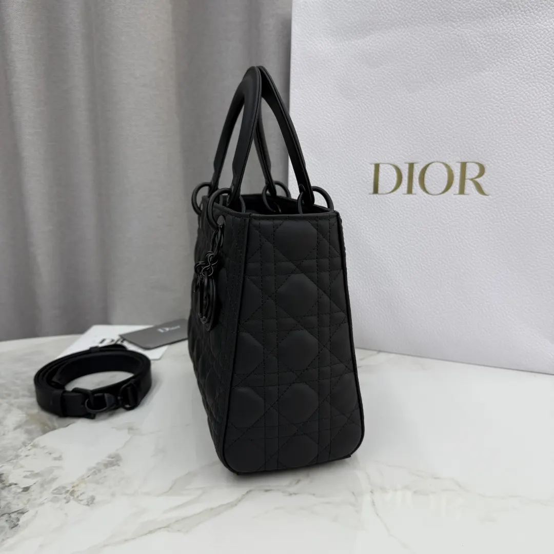 Dior Lady Dior Lady 黑色牛皮卡夾 精緻配飾