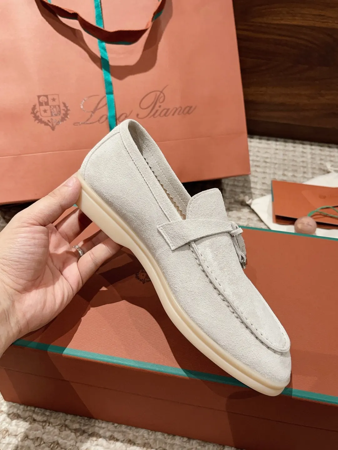 Loro Piana SS Sneakers Casual Versatile Style Image 6 Loro Piana SS Sneakers Casual Versatile Style Image 6