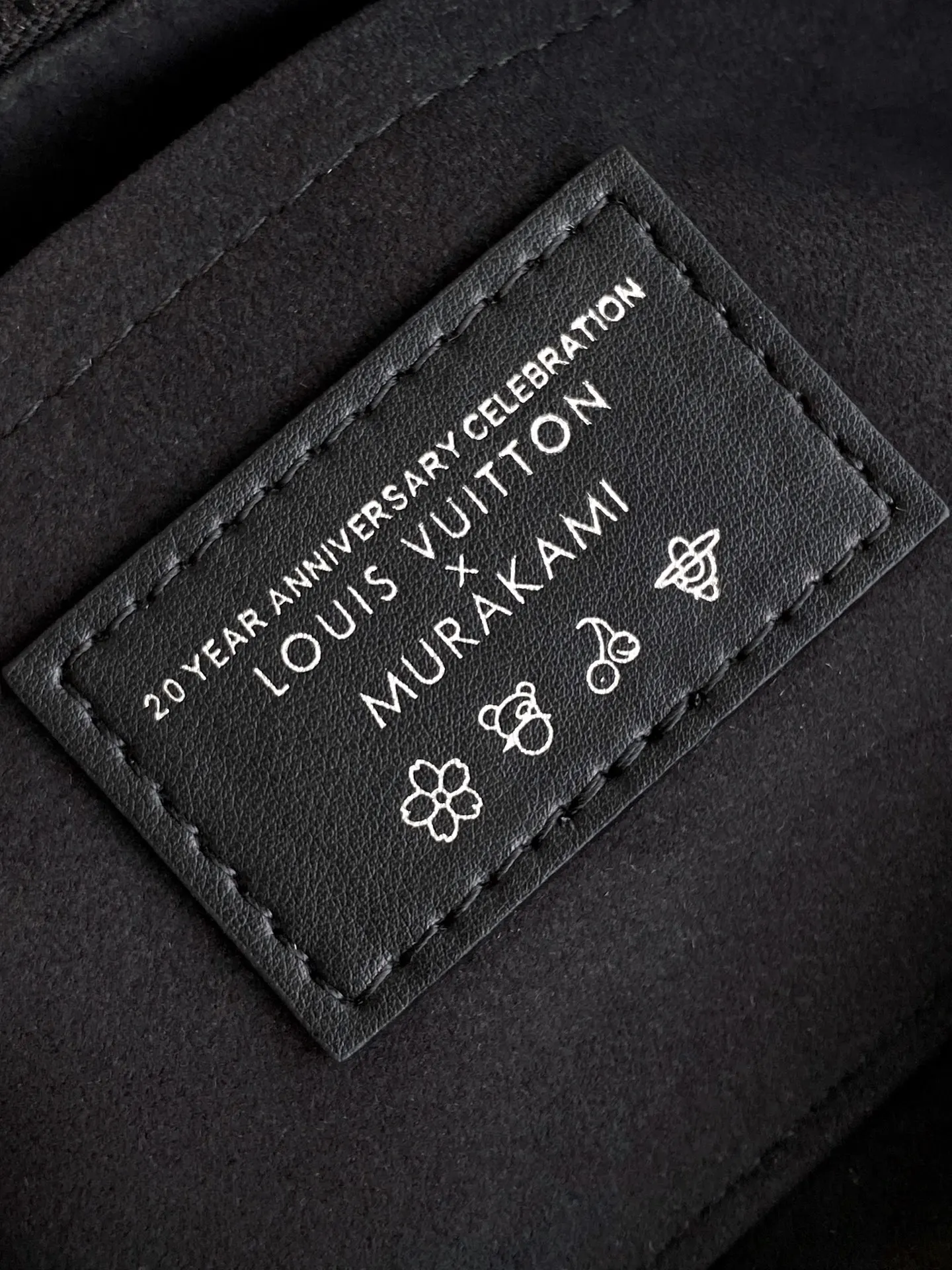 LV 牛皮 黑彩 动态 四方包链条包 TM 精致链条款