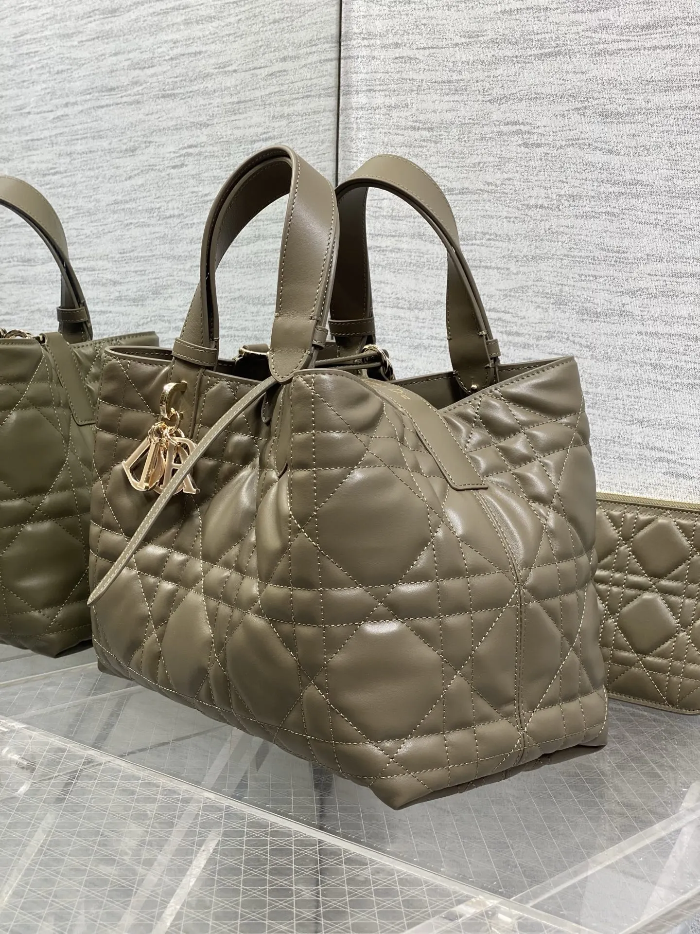 綠色 小牛皮 裸綠色中号 全新升级 内里牛皮 带着 Toujou 收納包 旅行收納款