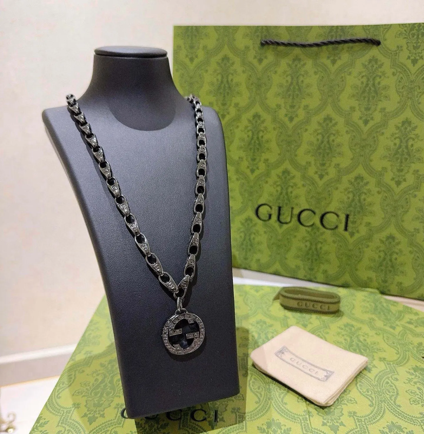Gucci 链条包 单肩斜挎