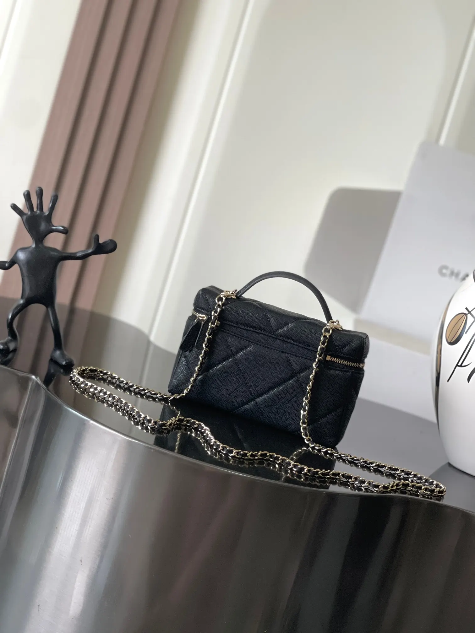 Chanel Caviar Leather Bag Chain Shoulder and Crossbody Wear Image 3 Chanel Caviar Leather Bag Chain Shoulder and Crossbody Wear Image 3