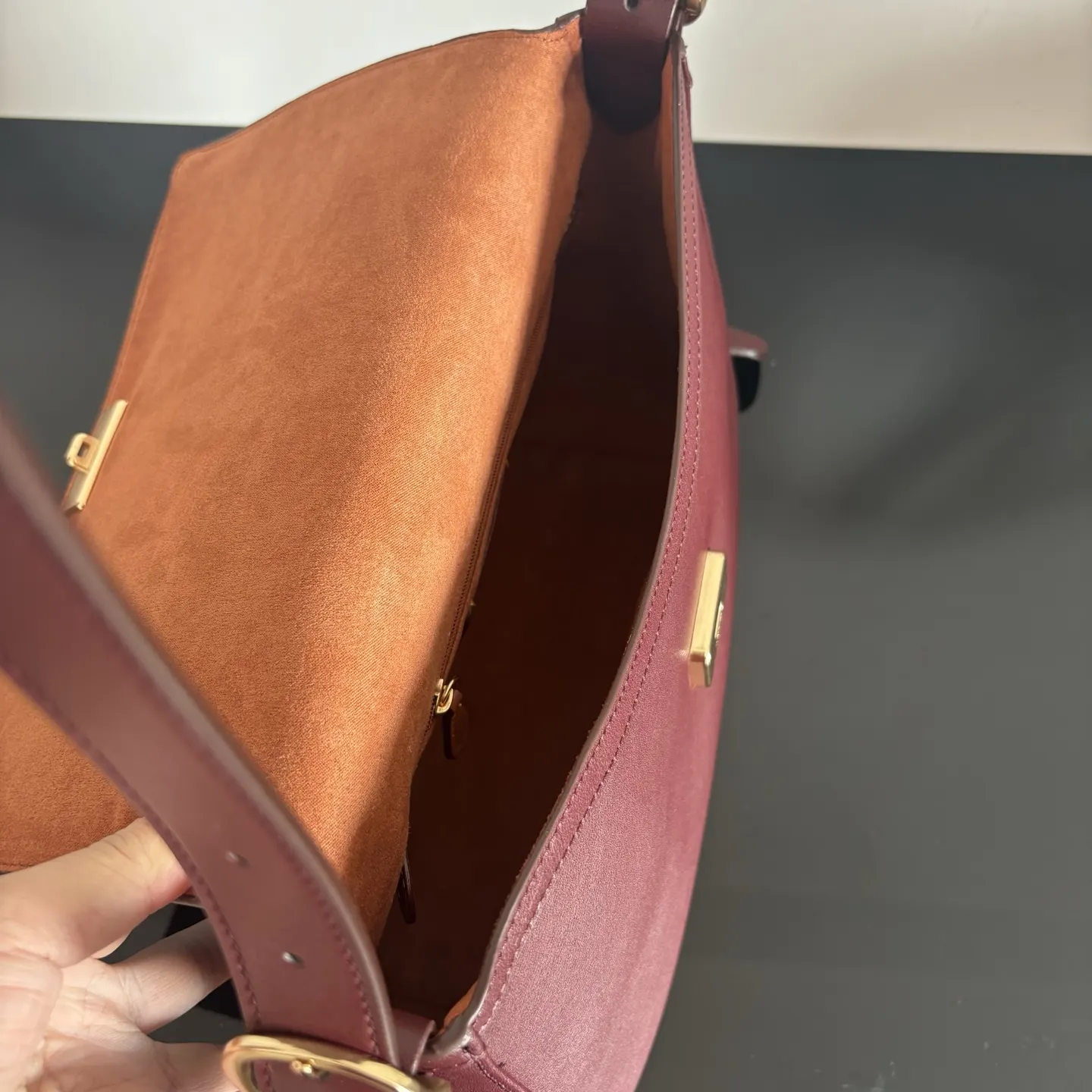 Coach 奥莱女士ETTA 号翻盖单 腋下包 复古腋下背款