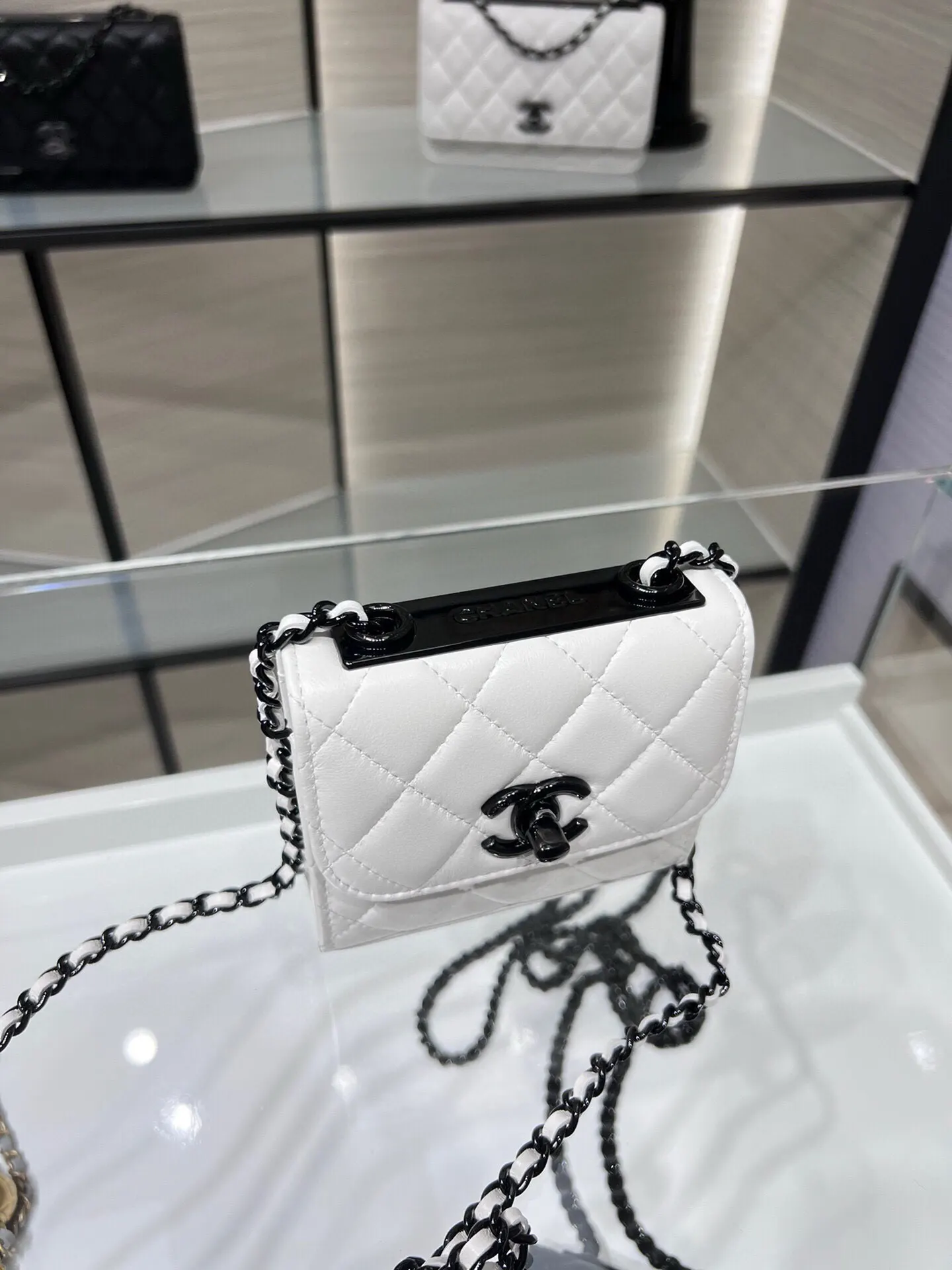 Chanel 小羊皮22 Bag链条包 单肩斜挎