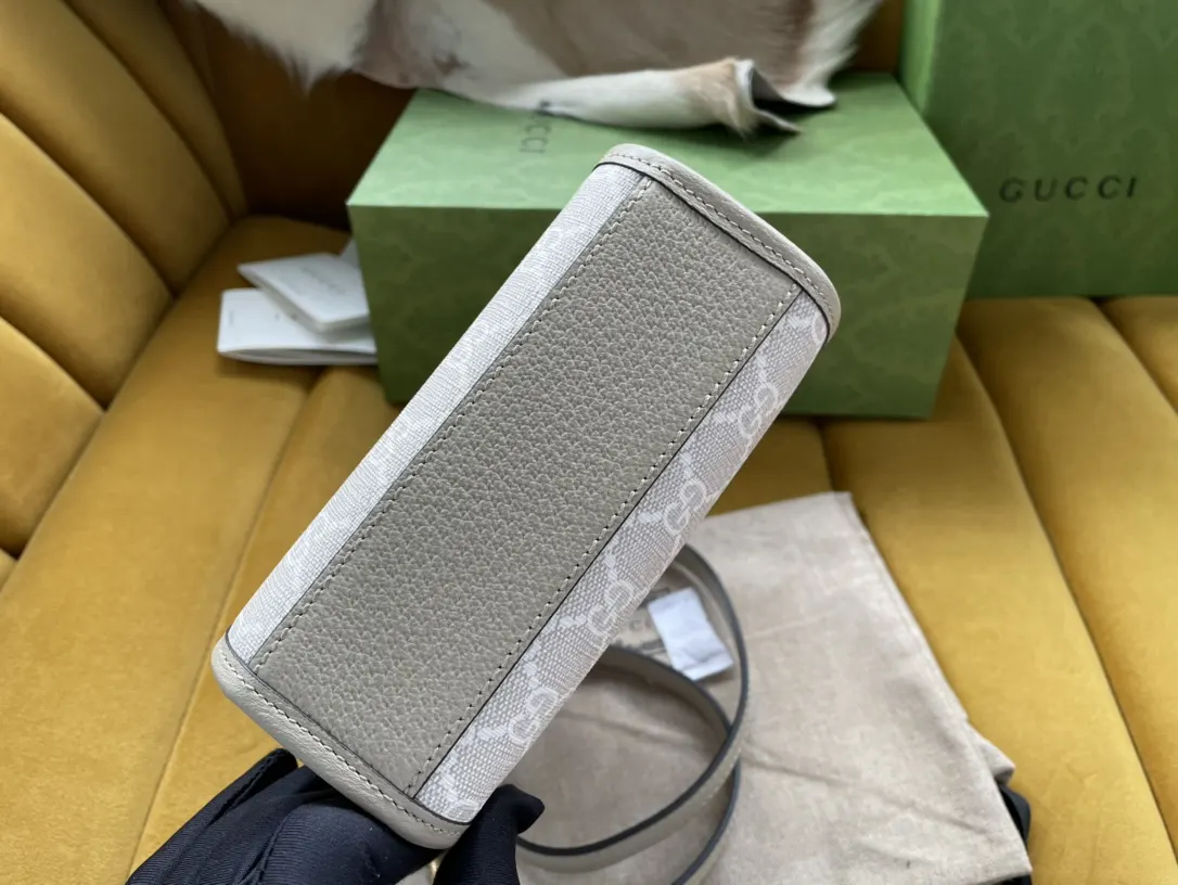 Gucci 白色 米白 皮革 托特包 大容量托特款(數字2) Gucci 白色 米白 皮革 托特包 大容量托特款(數字2)