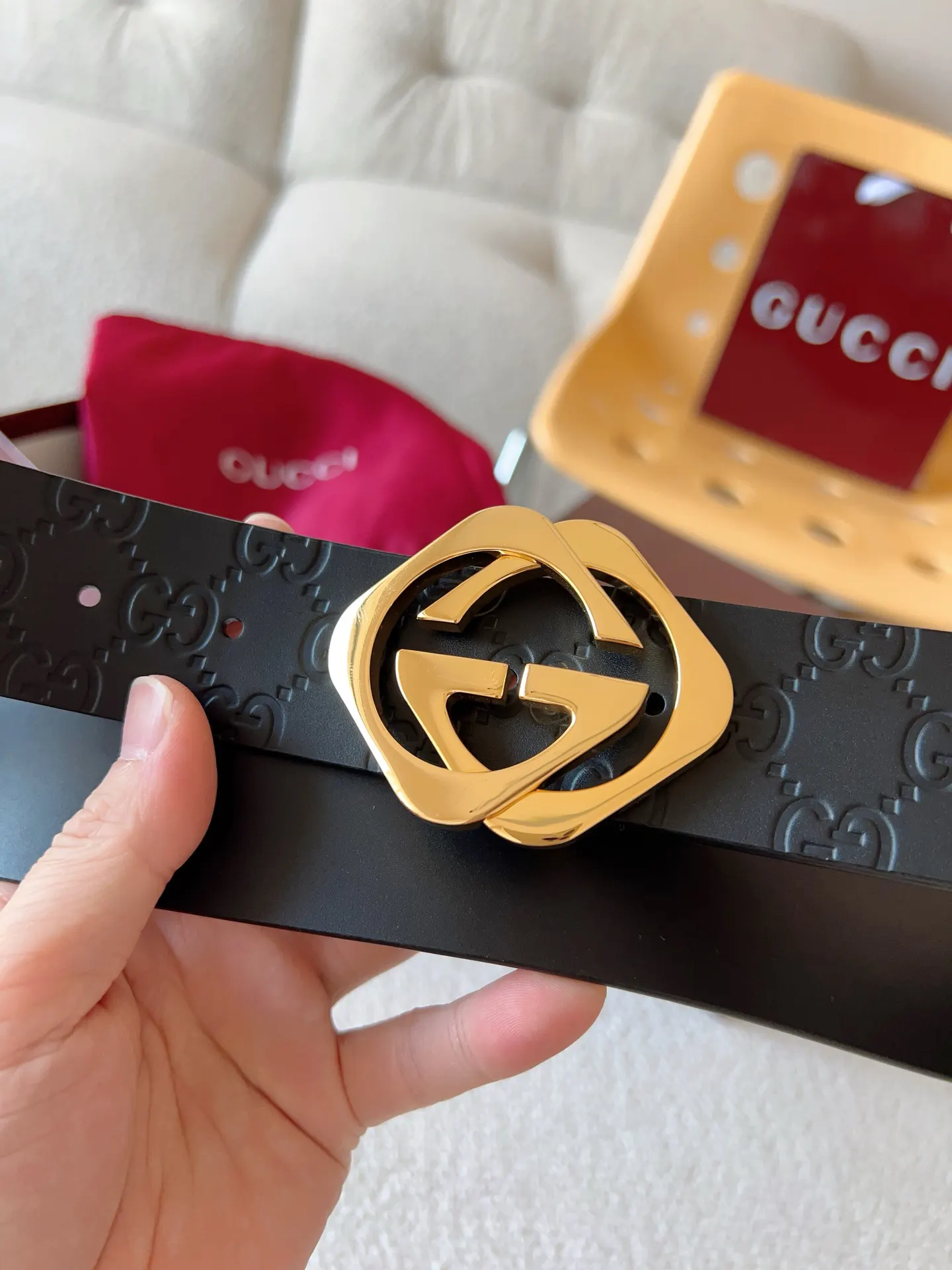 Gucci 双G扣牛皮双面腰带 商务休闲款