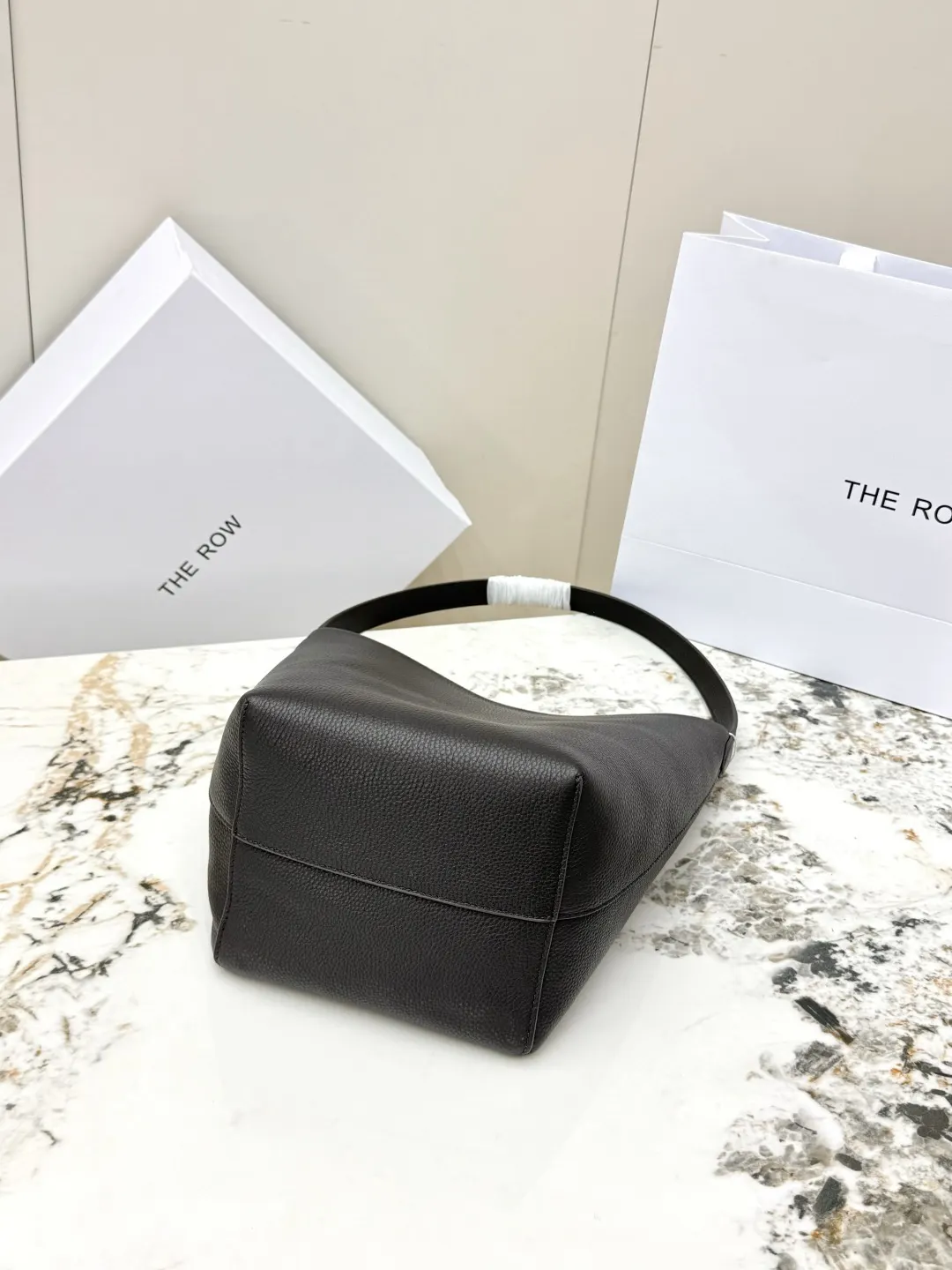 Tote Bag Lightweight Leather