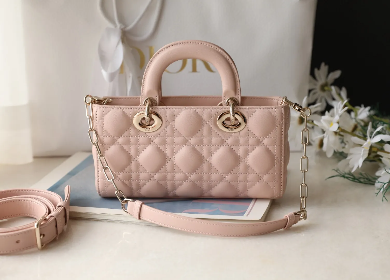 Dior Lady Dior Lady 胭脂粉色帆布鏈條包 手提斜挎(數字7) Dior Lady Dior Lady 胭脂粉色帆布鏈條包 手提斜挎(數字7)