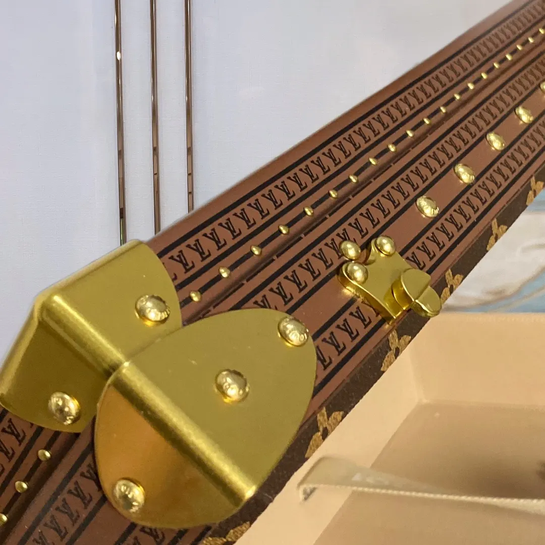 LV 金色 帆布 硬箱 纯铜五金 ALZER 硬箱 著名的Alz 行李箱 旅行拉杆款 轻便出行款