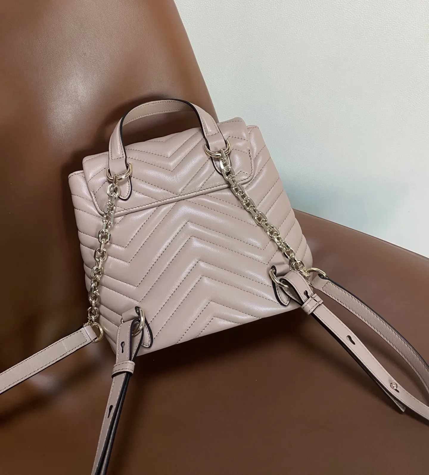 Gucci Marmont 羊皮 雙肩包 实用雙肩款