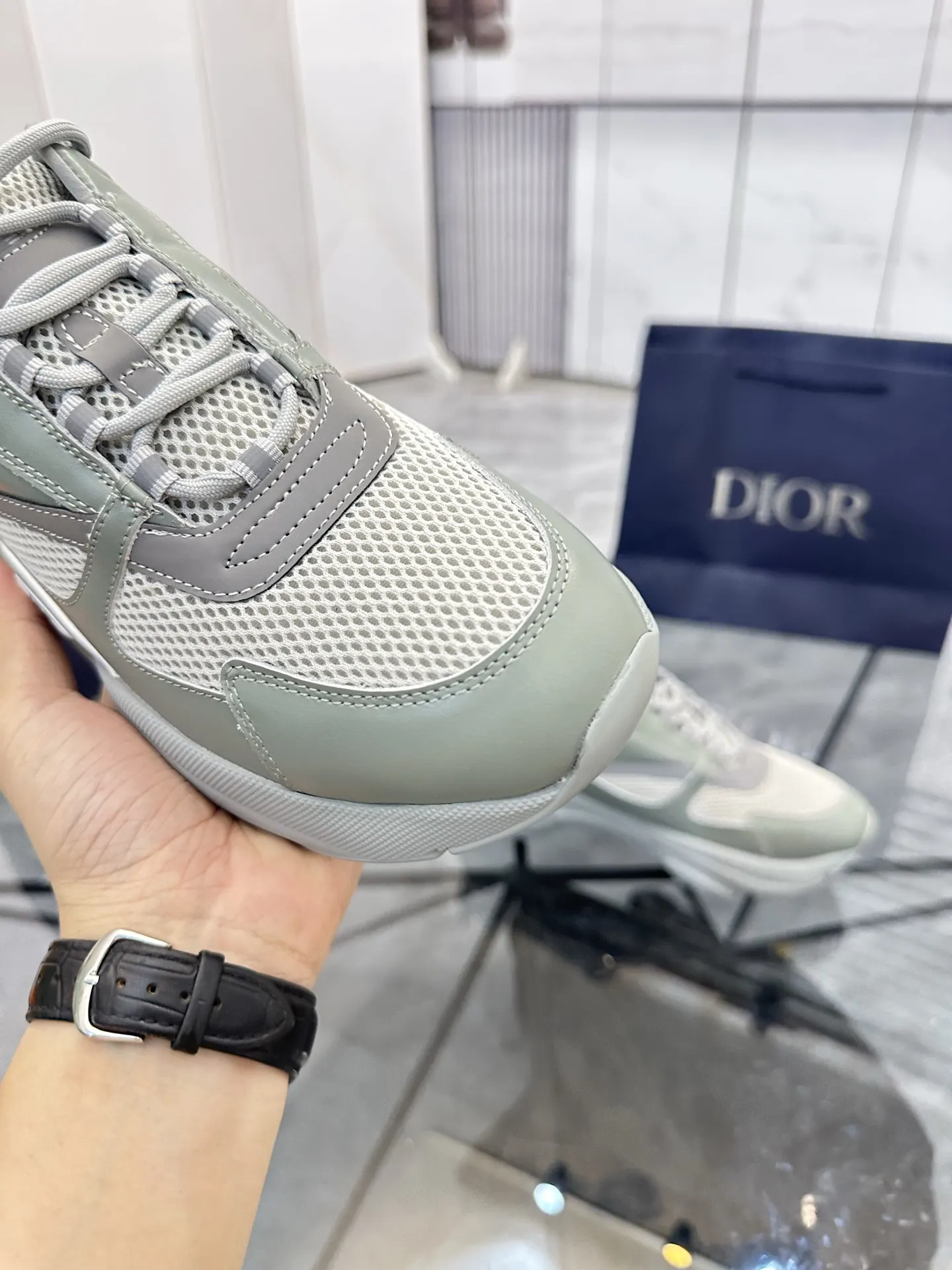 Dior B22 白色牛皮休闲鞋 舒适
