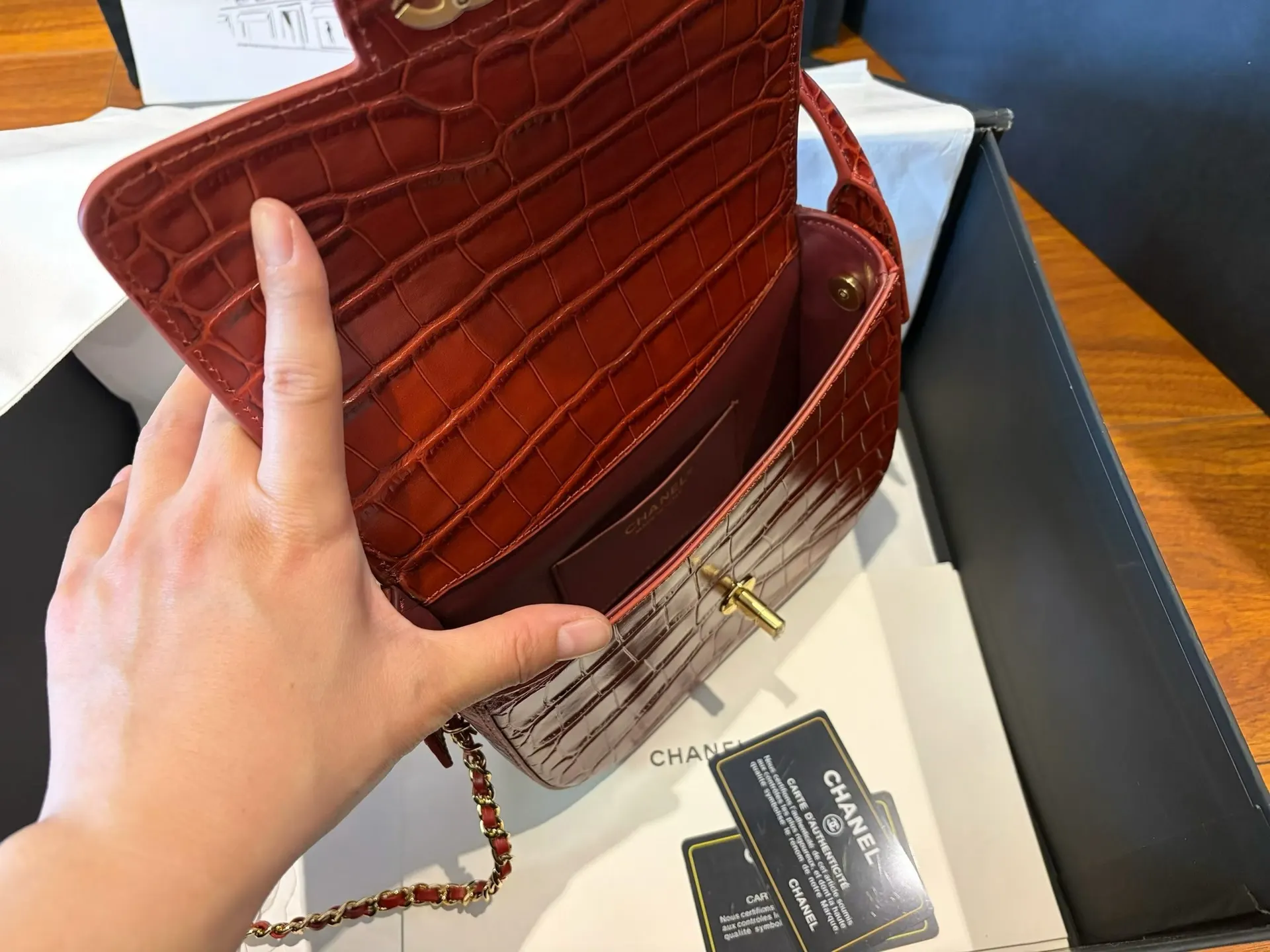 Red Gold Hobo Shoulder Bag Vintage Leather Image 9 Red Gold Hobo Shoulder Bag Vintage Leather Image 9
