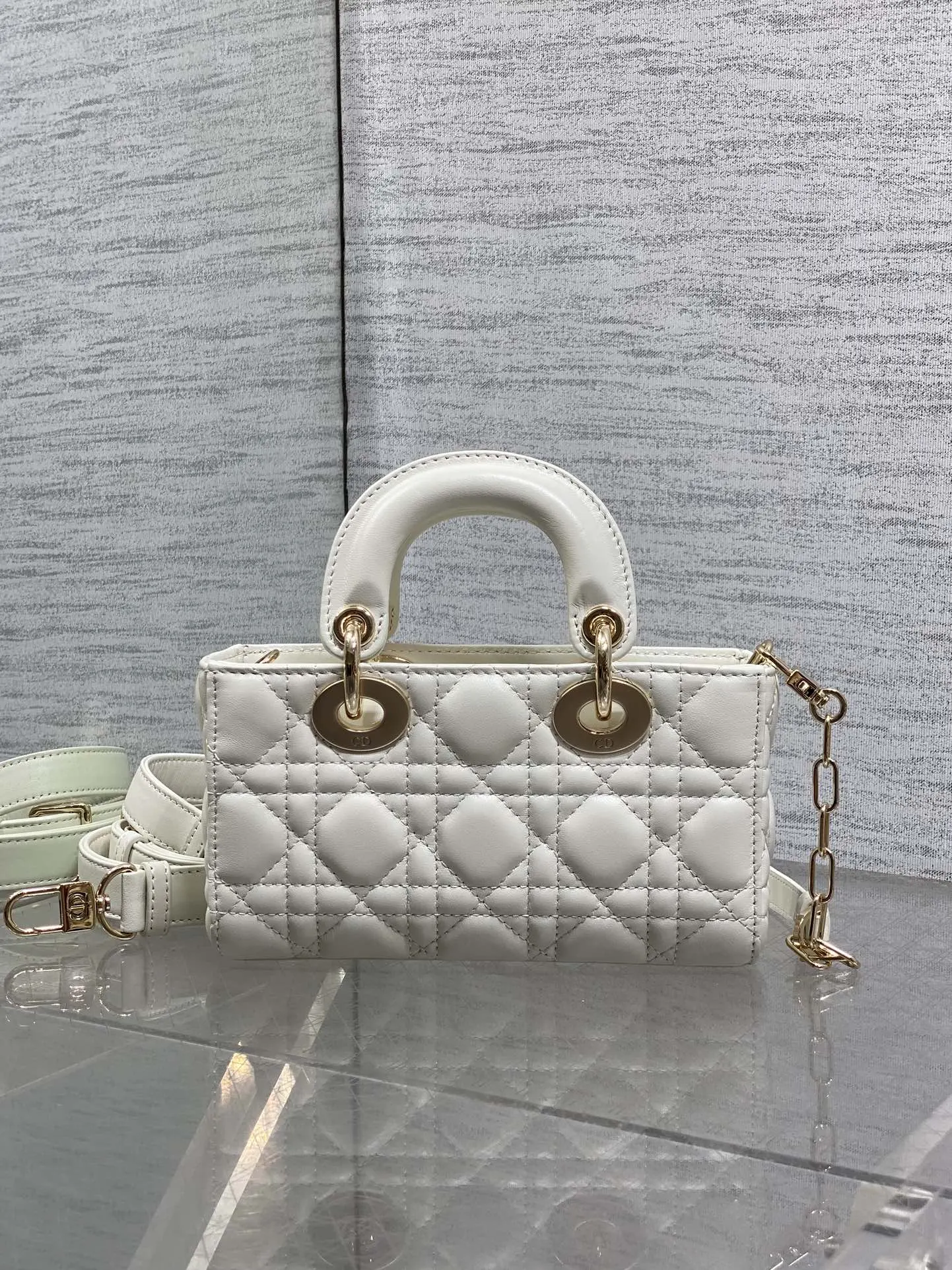 Dior 羊皮 进口 羊皮横款戴妃包 内里 羊筋D joy 手提包 通勤手提款