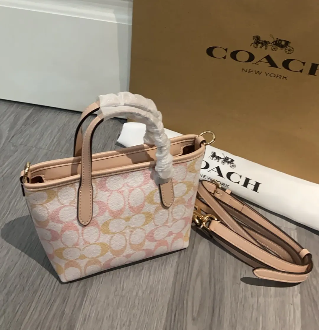 Coach City 15 Style Image 3 Coach City 15 Style Image 3