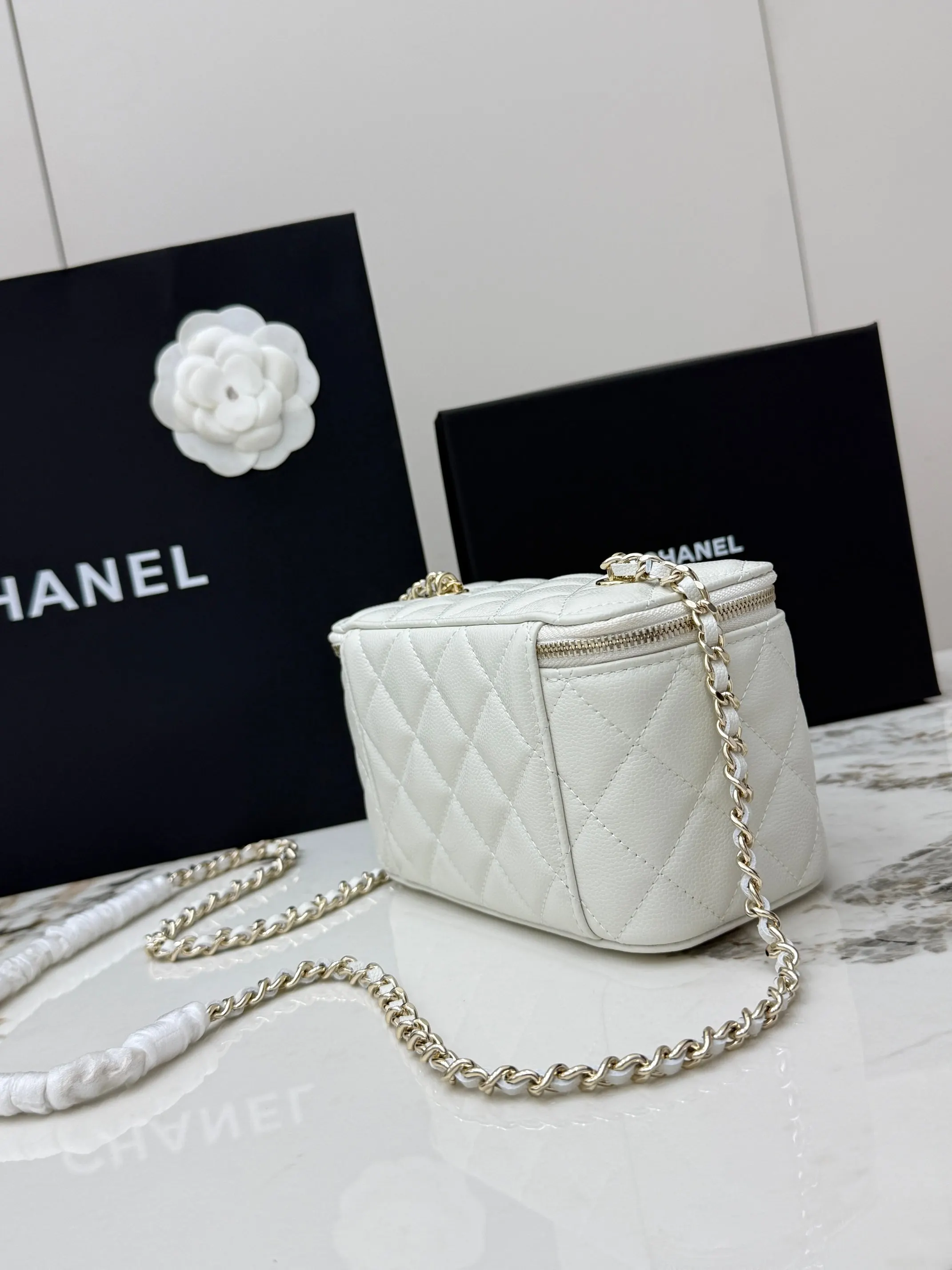 Chanel Gold Chain Bag Leather